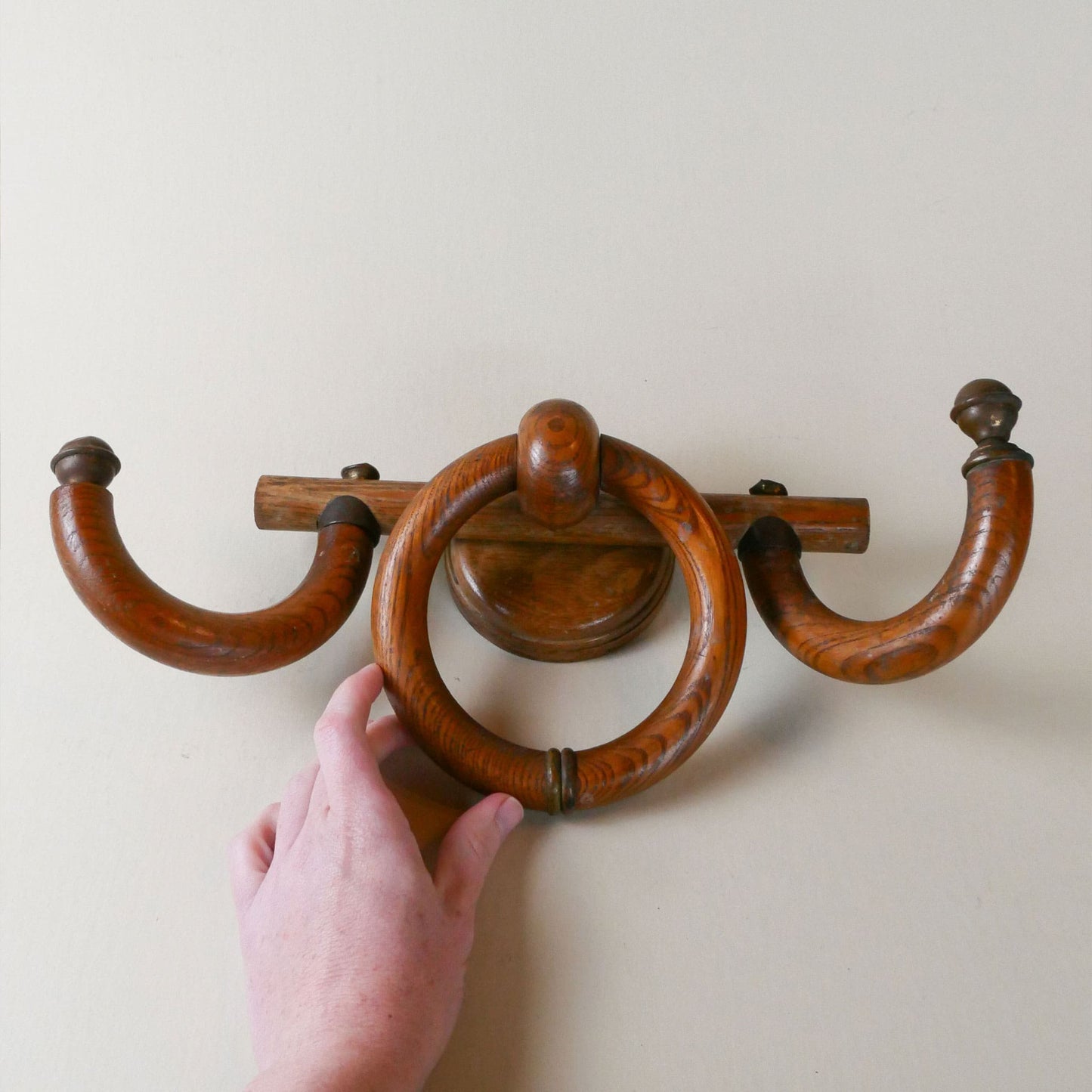 Vintage Oak Wood Wall Mounted Towel Rack with Brass Fixtures, Vintage Oak Towel Rack, Vintage Oak Wall Rack