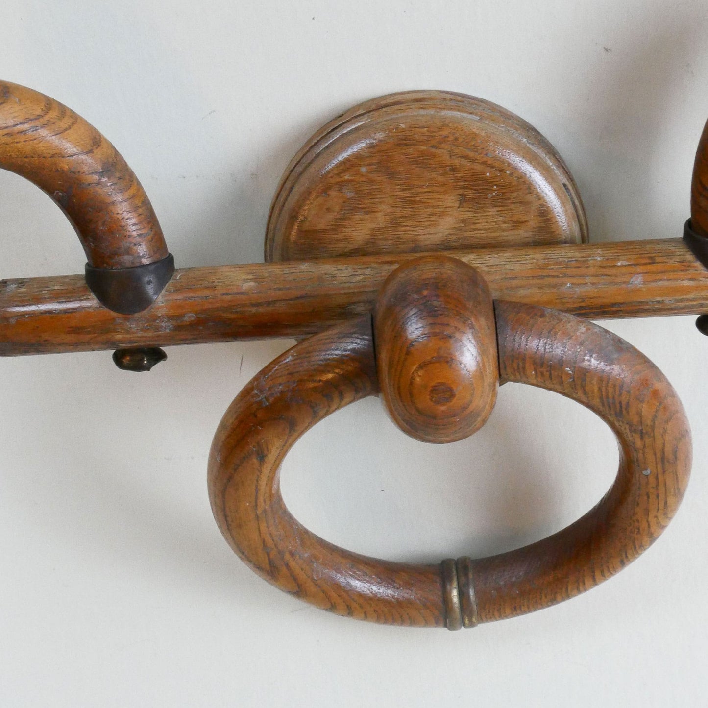 Vintage Oak Wood Wall Mounted Towel Rack with Brass Fixtures, Vintage Oak Towel Rack, Vintage Oak Wall Rack