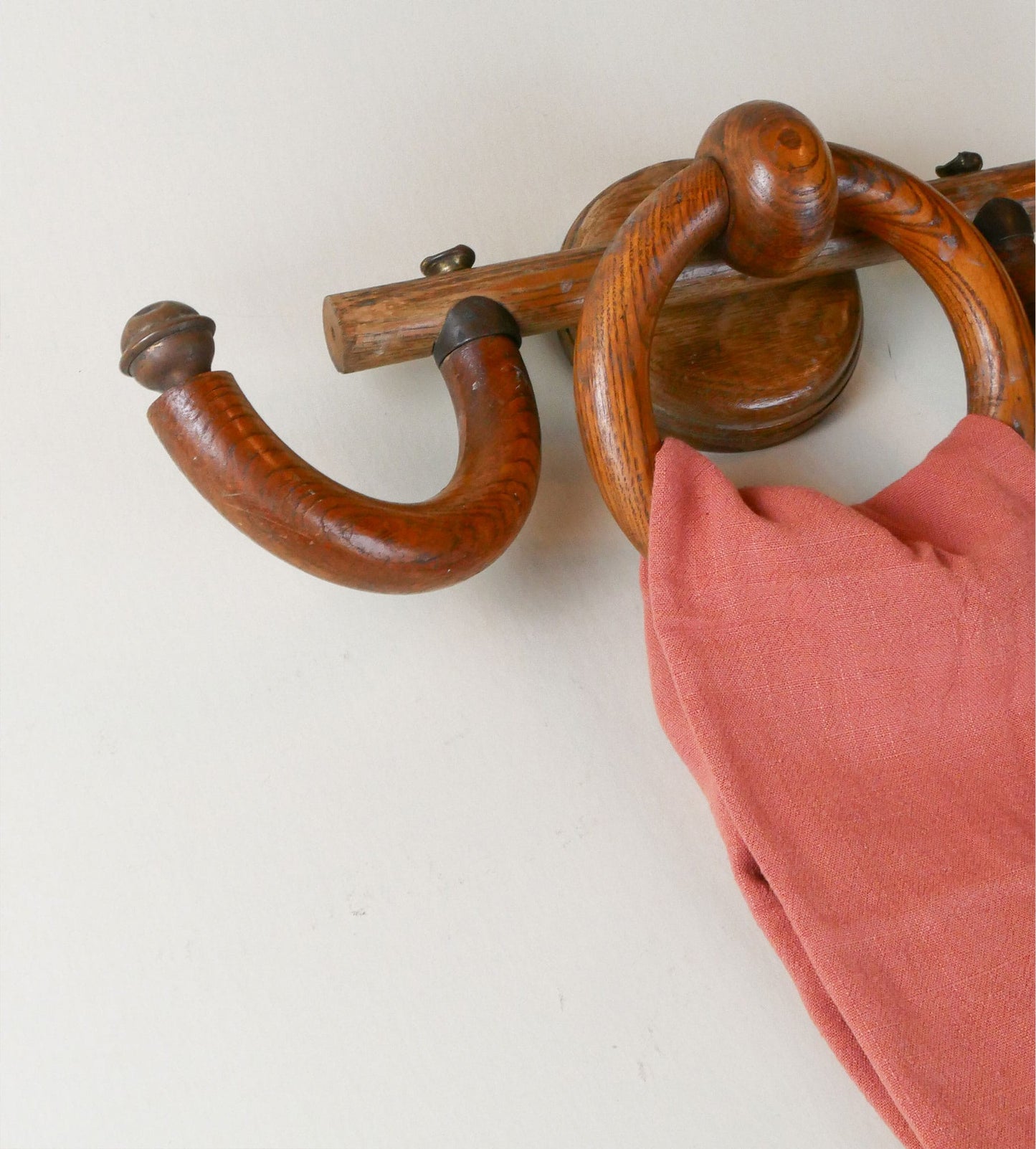 Vintage Oak Wood Wall Mounted Towel Rack with Brass Fixtures, Vintage Oak Towel Rack, Vintage Oak Wall Rack