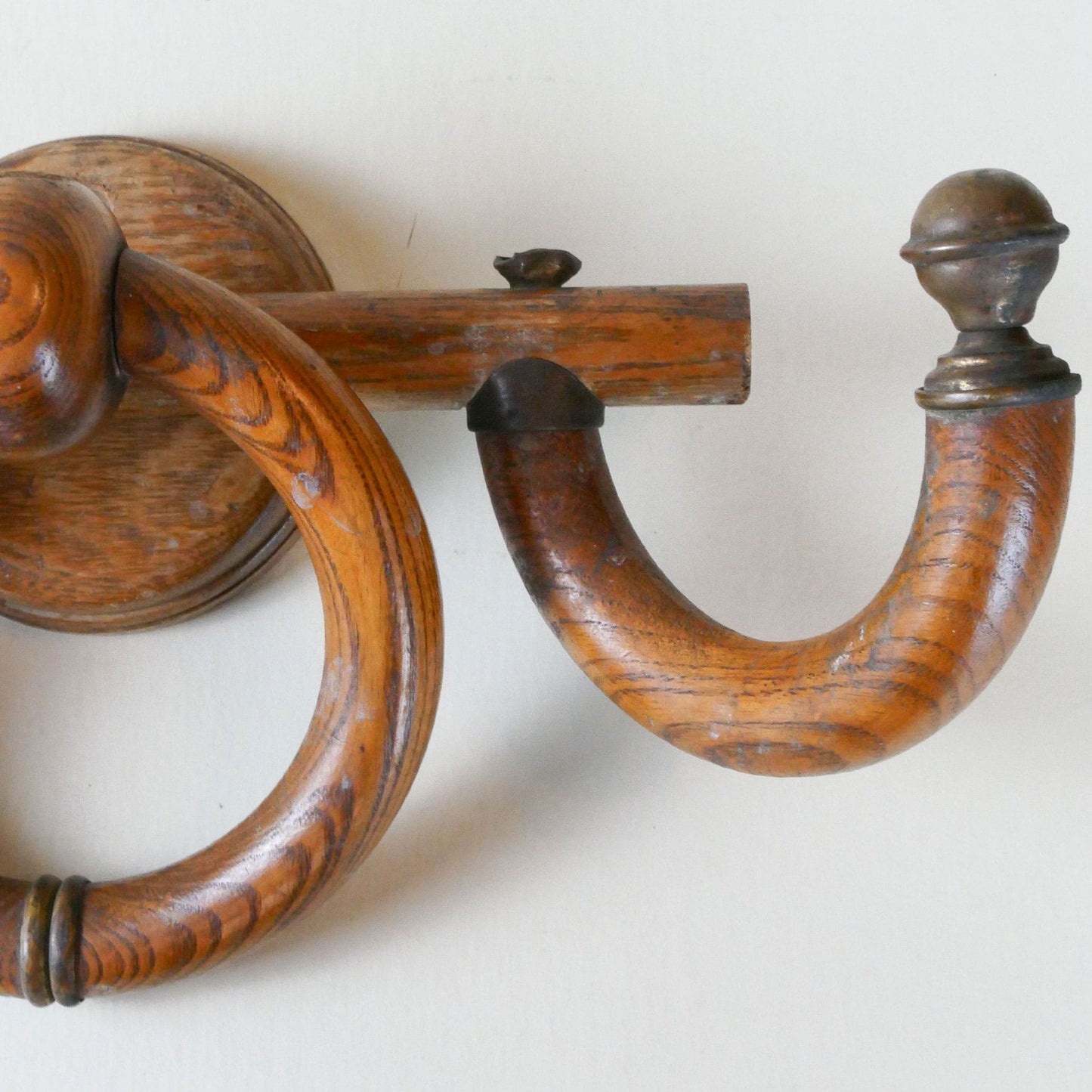 Vintage Oak Wood Wall Mounted Towel Rack with Brass Fixtures, Vintage Oak Towel Rack, Vintage Oak Wall Rack
