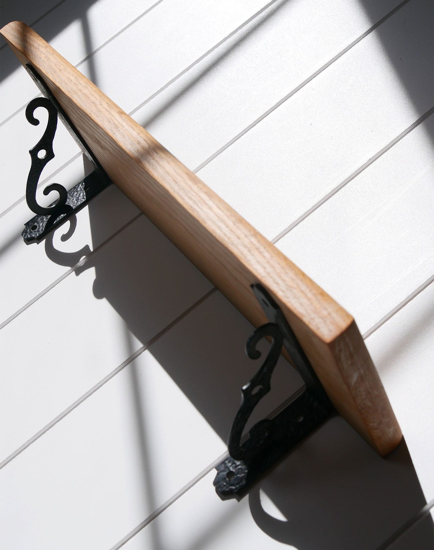 16in Wooden Wall Ledge Shelf with Metal Brackets, Vintage Floating Shelf