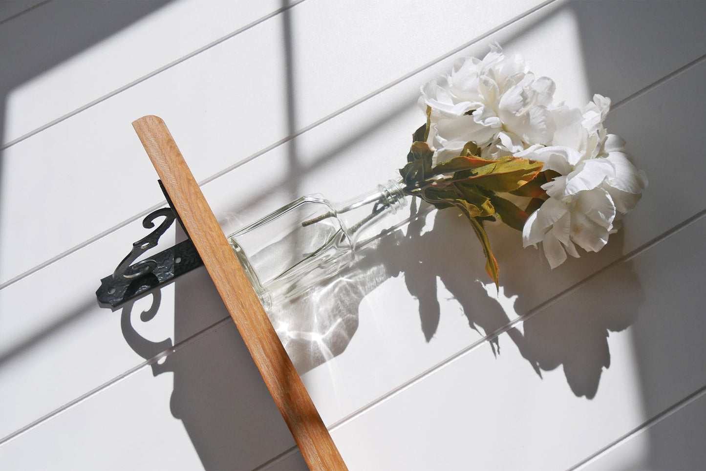 16in Wooden Wall Ledge Shelf with Metal Brackets, Vintage Floating Shelf