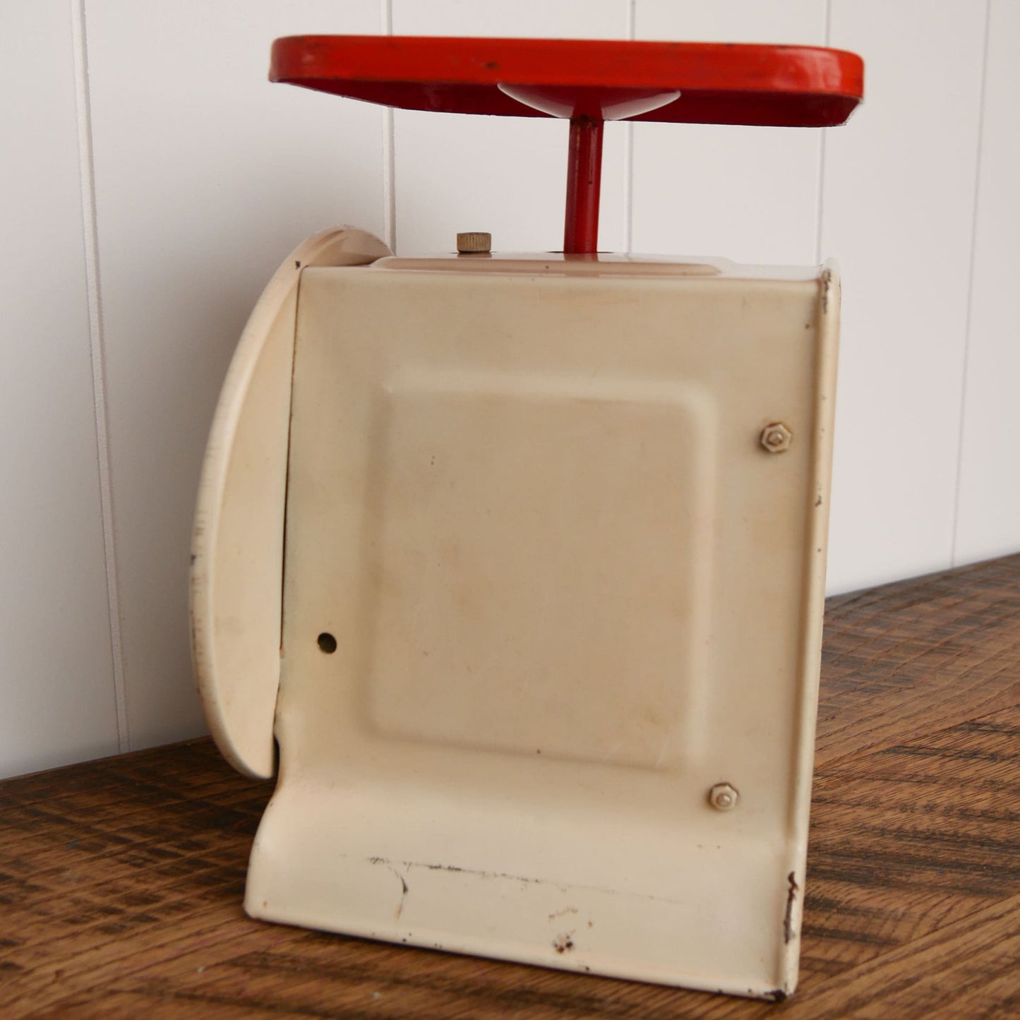 WayRite Vintage Kitchen Scale with Red Platform, Vintage Kitchen Decor 3