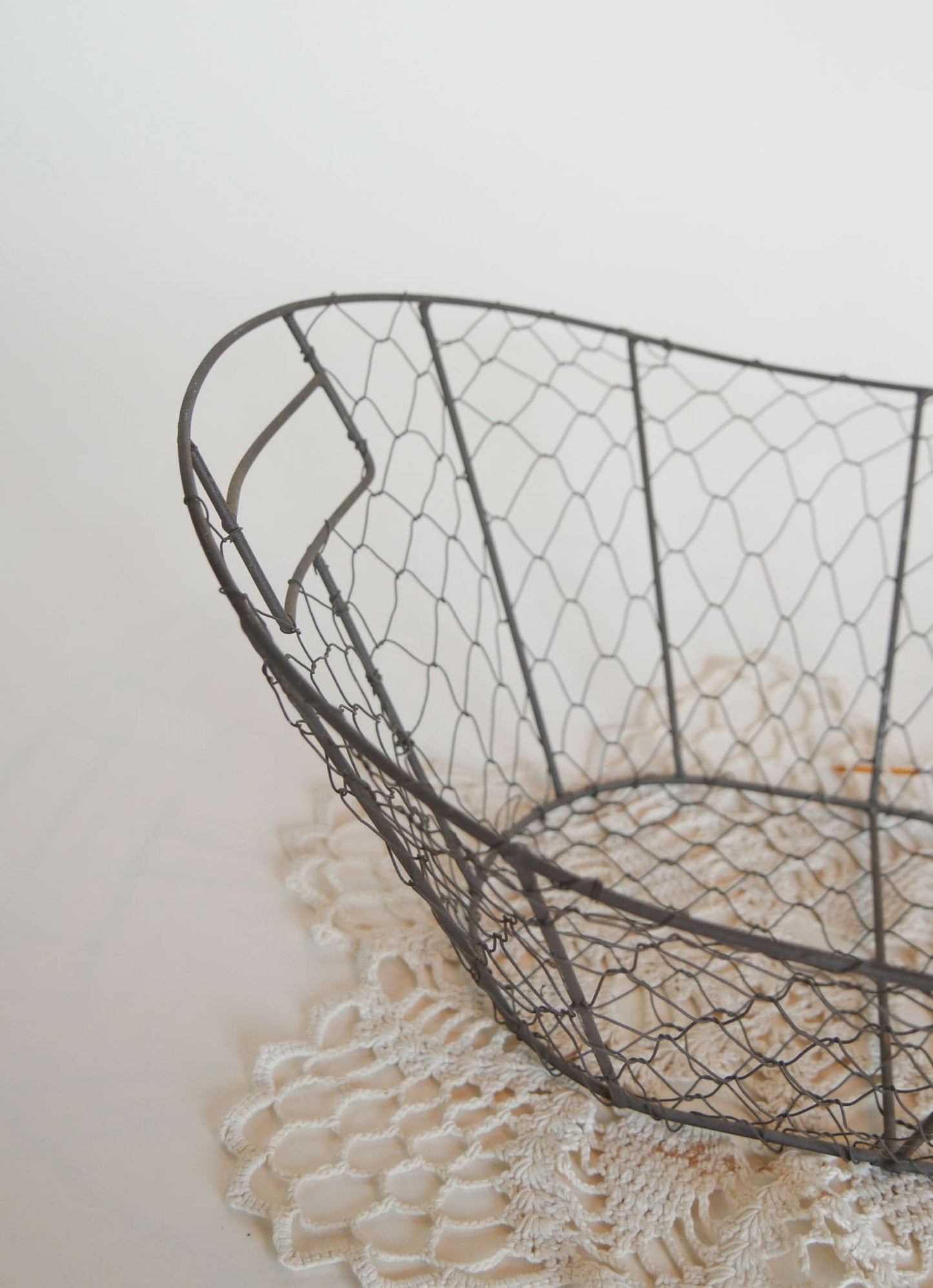 Vintage Farmhouse Wire Basket Vintage Wire Egg Basket Large Egg Basket Large Farmhouse Egg Basket Large Farmhouse Wire Basket