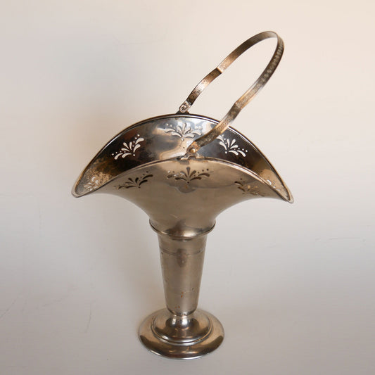 VIntage Silver-Plated Bridal Basket with Swing Handle, Silver Plated Bride Basket, VIntage Silver Plated Vase with Handle, Handled Silver Bridal Basket, Vintage Formal Silver Vase, Antique Silver Bridal Basket