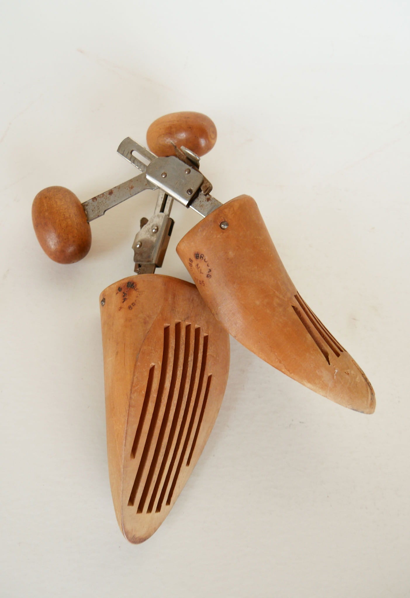 Pair of Vintage Wooden Shoe Shaper, Antique Shoe Mold, Vintage Shoe Shaper, Vintage Wood Shoe Shaper, Vintage Wood Shoe Shaper, Antique Wood Shoe Shaper, Antique Wood Shoe Stretcher, Primitive Decor, Primitive Wood Decor