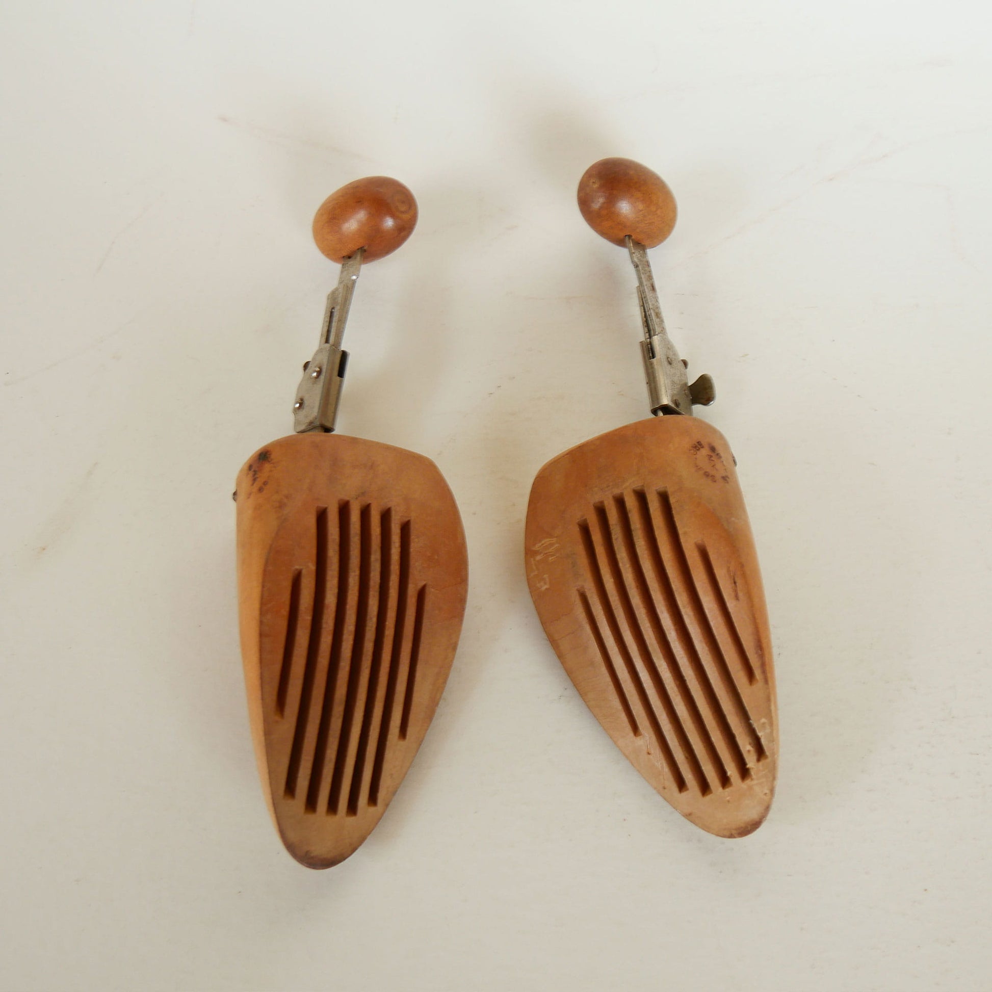 Pair of Vintage Wooden Shoe Shaper, Antique Shoe Mold, Vintage Shoe Shaper, Vintage Wood Shoe Shaper, Vintage Wood Shoe Shaper, Antique Wood Shoe Shaper, Antique Wood Shoe Stretcher, Primitive Decor, Primitive Wood Decor