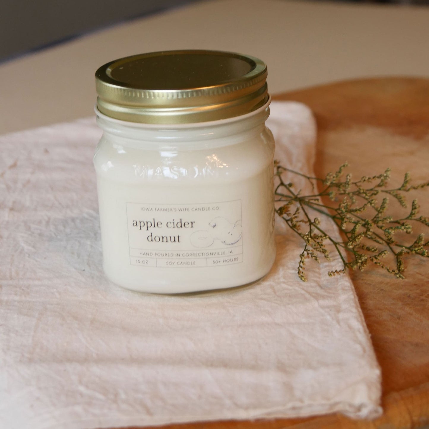 Iowa Farmer's Wife 8oz Soy Candle, Mason Jar
