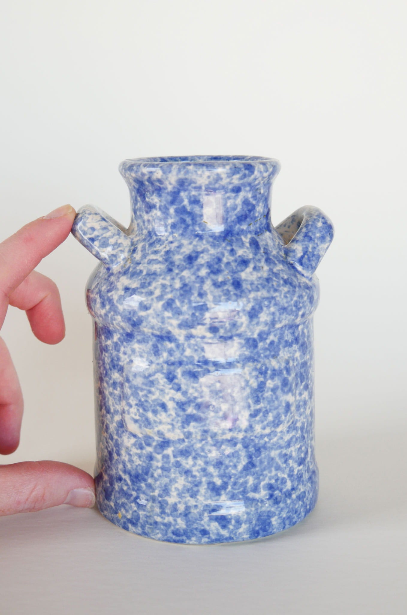 Vintage Blue and White Swirl Milk Can Utensil Holder, Vintage Farmhouse Milk Can DEcor, Vintage Blue and White DEcor, Vintage Farmhouse Kitchen, Vintage Swirl Milk Can, Vintage Small Milk Can Spoon Holder