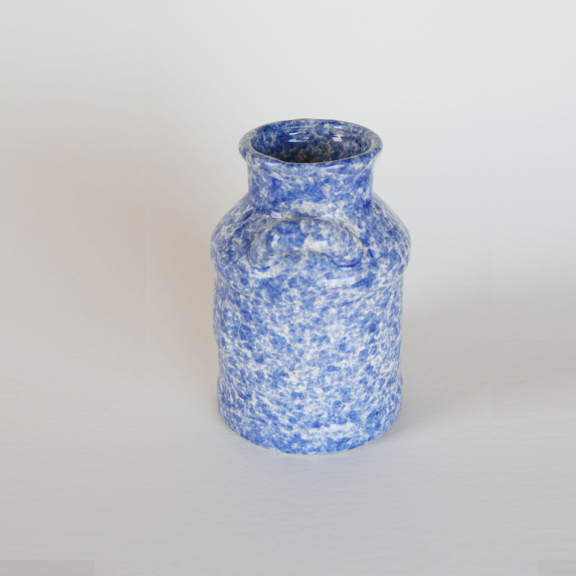 Vintage Blue and White Swirl Milk Can Utensil Holder, Vintage Farmhouse Milk Can DEcor, Vintage Blue and White DEcor, Vintage Farmhouse Kitchen, Vintage Swirl Milk Can, Vintage Small Milk Can Spoon Holder