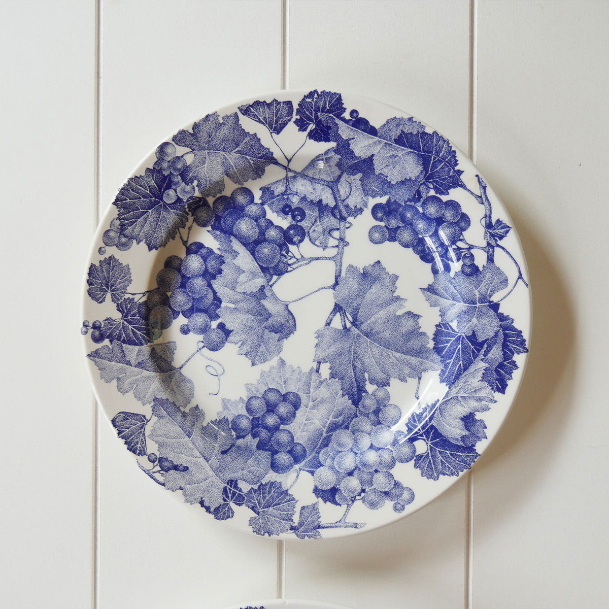 Pair of Vintage Windsor & Browne Blue Grape Vine Plates – Made in Italy, Vintage Italian Plates, Vintage Blue and White Italian Plates, Vintage Made in Italy Plates, Vintage Blue and White Fruit Plates