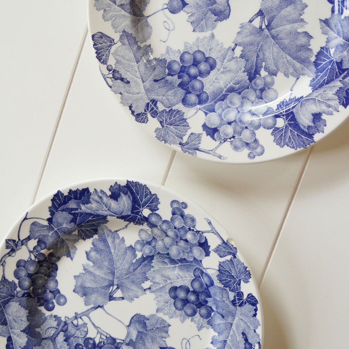Pair of Vintage Windsor & Browne Blue Grape Vine Plates – Made in Italy, Vintage Italian Plates, Vintage Blue and White Italian Plates, Vintage Made in Italy Plates, Vintage Blue and White Fruit Plates