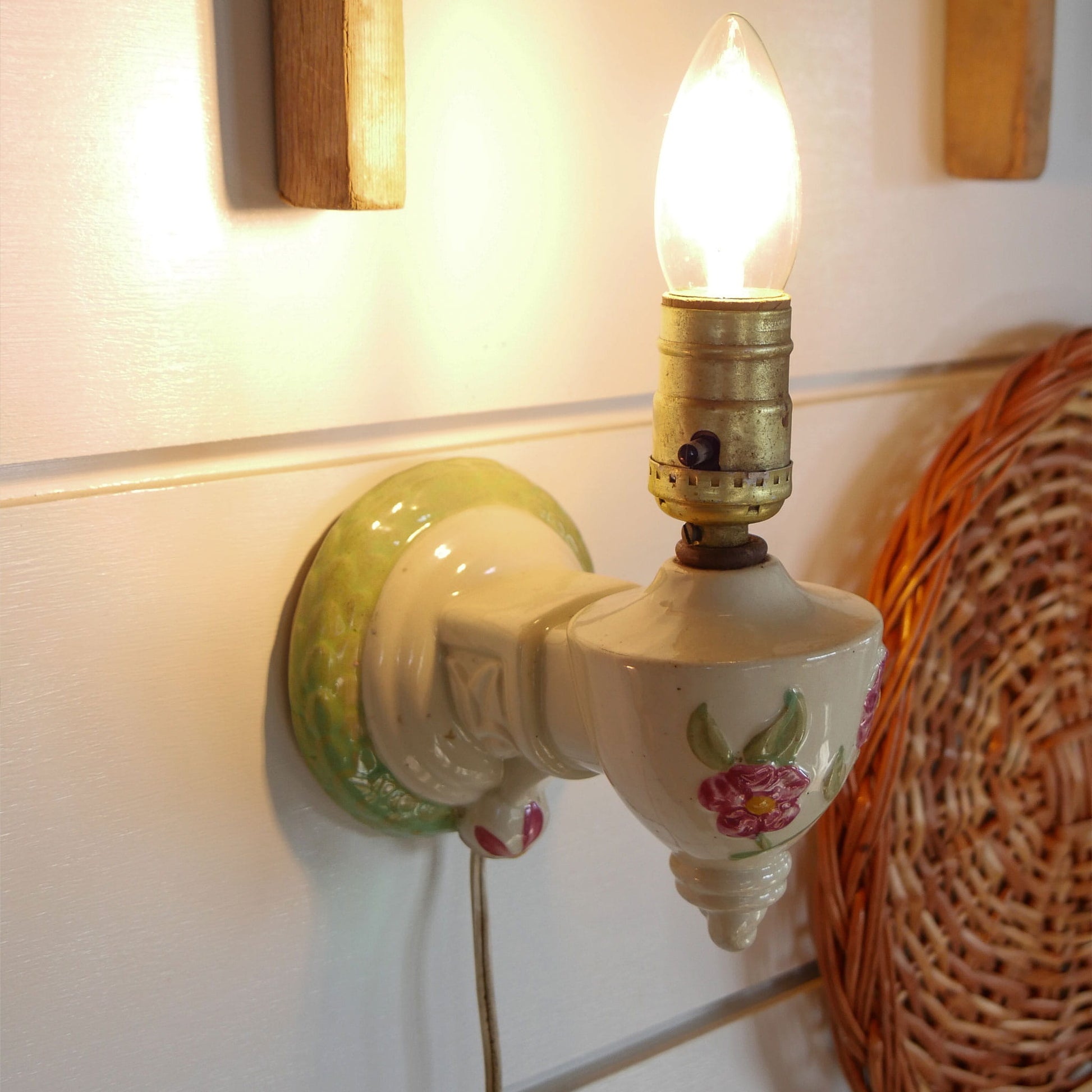 Ceramic Hand Painted Floral Wall Sconce and Linen Shade, Vintage Hand Painted Light Sconce, Hand Painted Wall Sconce, Vintage Wall Sconce, Vintage Cottage Wall Light