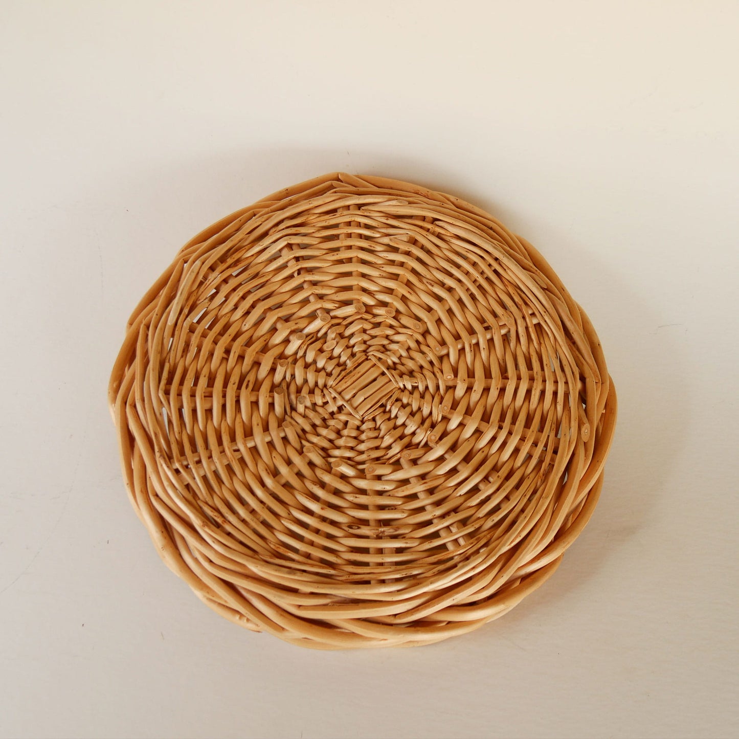 Chunky Round Wicker Tray, boho Basket Wall, Vintage Wicker Basket Wall, Vintage WIcker Wall, Vintage Basket Tray, Vintage Chunky Round Basket Tray