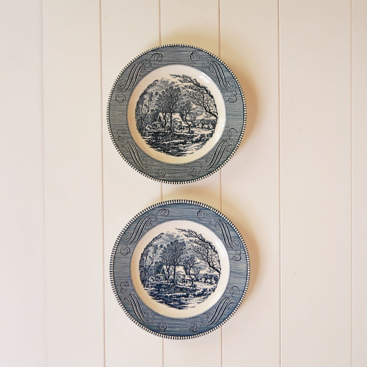Vintage Currier and Ives Dinner Plate, Vintage Blue and White Decorative Plate, Vintage Blue White Currier and Ives Plate, Vintage Harvest Plates, VIntage Farmhouse Plates, Vintage Blue Farmhouse Plates