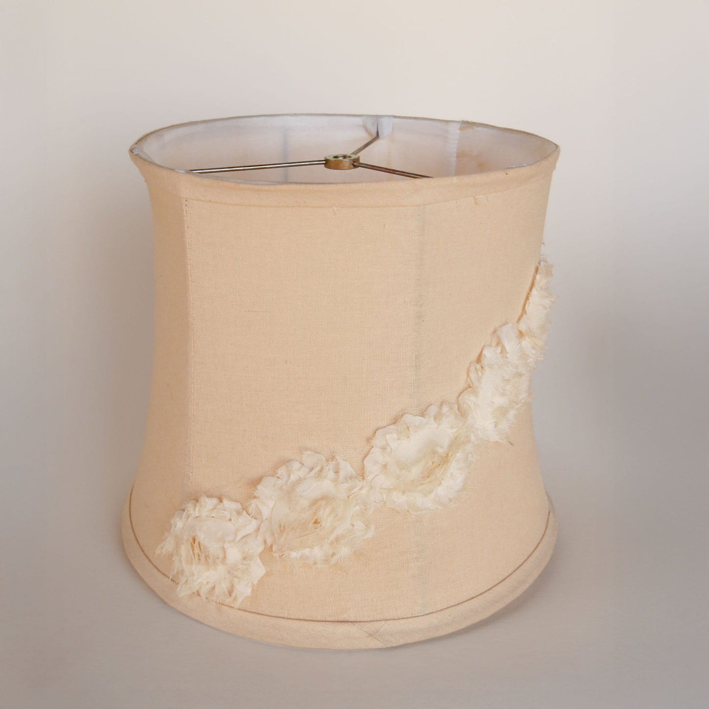 Vintage Linen Drum Lamp Shade with Floral Design, Shabby Chic Lamp Shade, Vintage Linen Shade, Vintage Linen Lamp Shade, Vintage COttagecore Lamp Shade, Vintage Cottagecore Decor, Vintage COttage Lighting