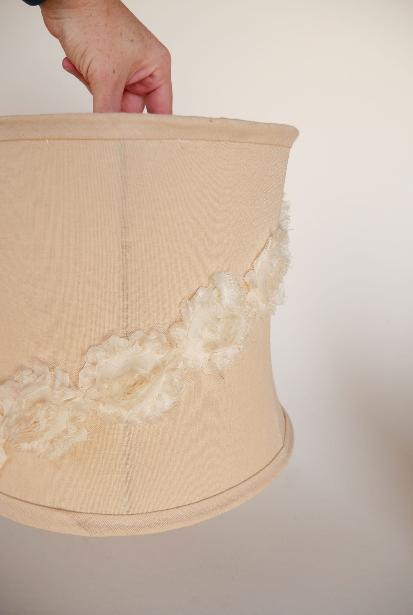 Vintage Linen Drum Lamp Shade with Floral Design, Shabby Chic Lamp Shade, Vintage Linen Shade, Vintage Linen Lamp Shade, Vintage COttagecore Lamp Shade, Vintage Cottagecore Decor, Vintage COttage Lighting