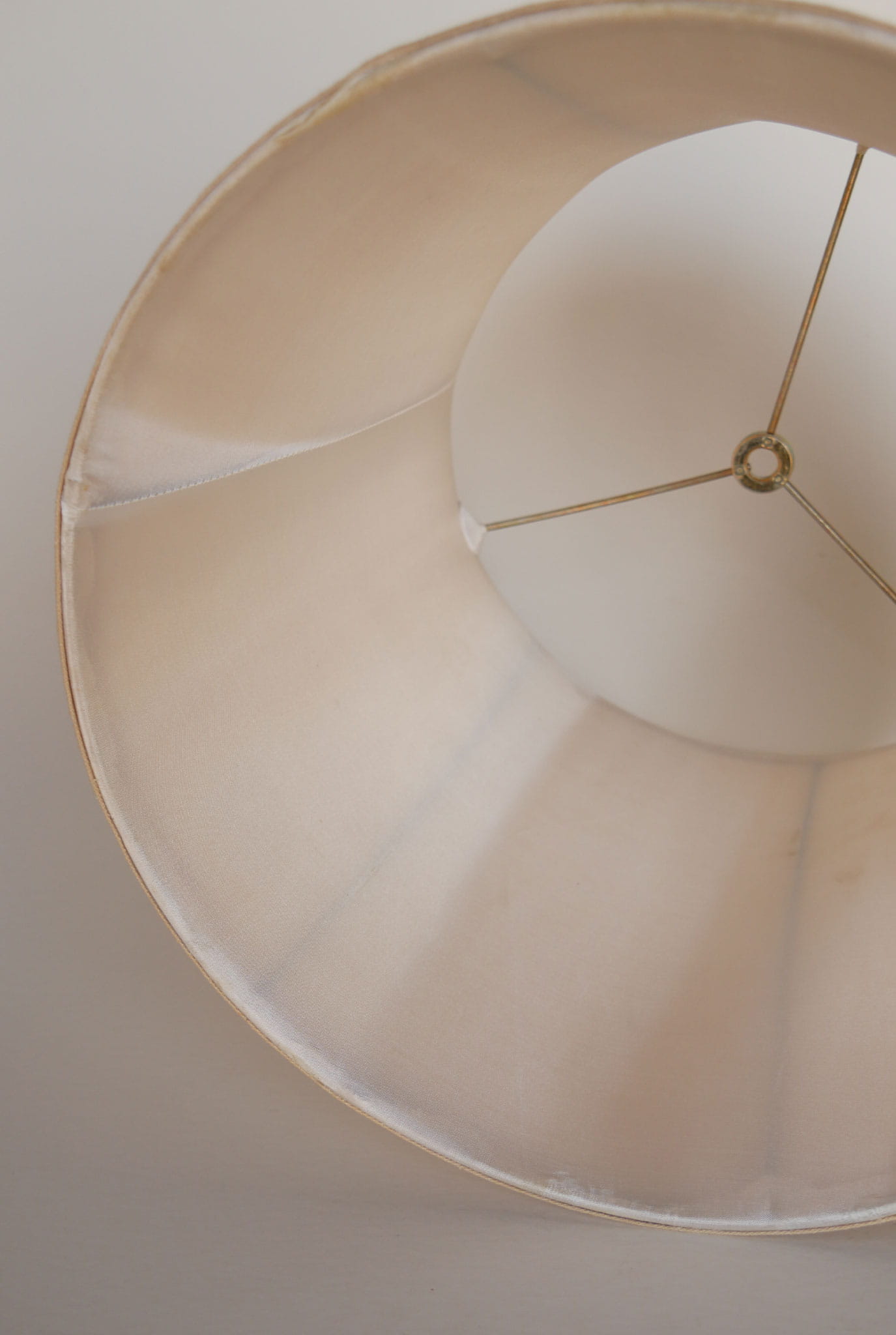 Vintage Linen Drum Lamp Shade with Floral Design, Shabby Chic Lamp Shade, Vintage Linen Shade, Vintage Linen Lamp Shade, Vintage COttagecore Lamp Shade, Vintage Cottagecore Decor, Vintage COttage Lighting