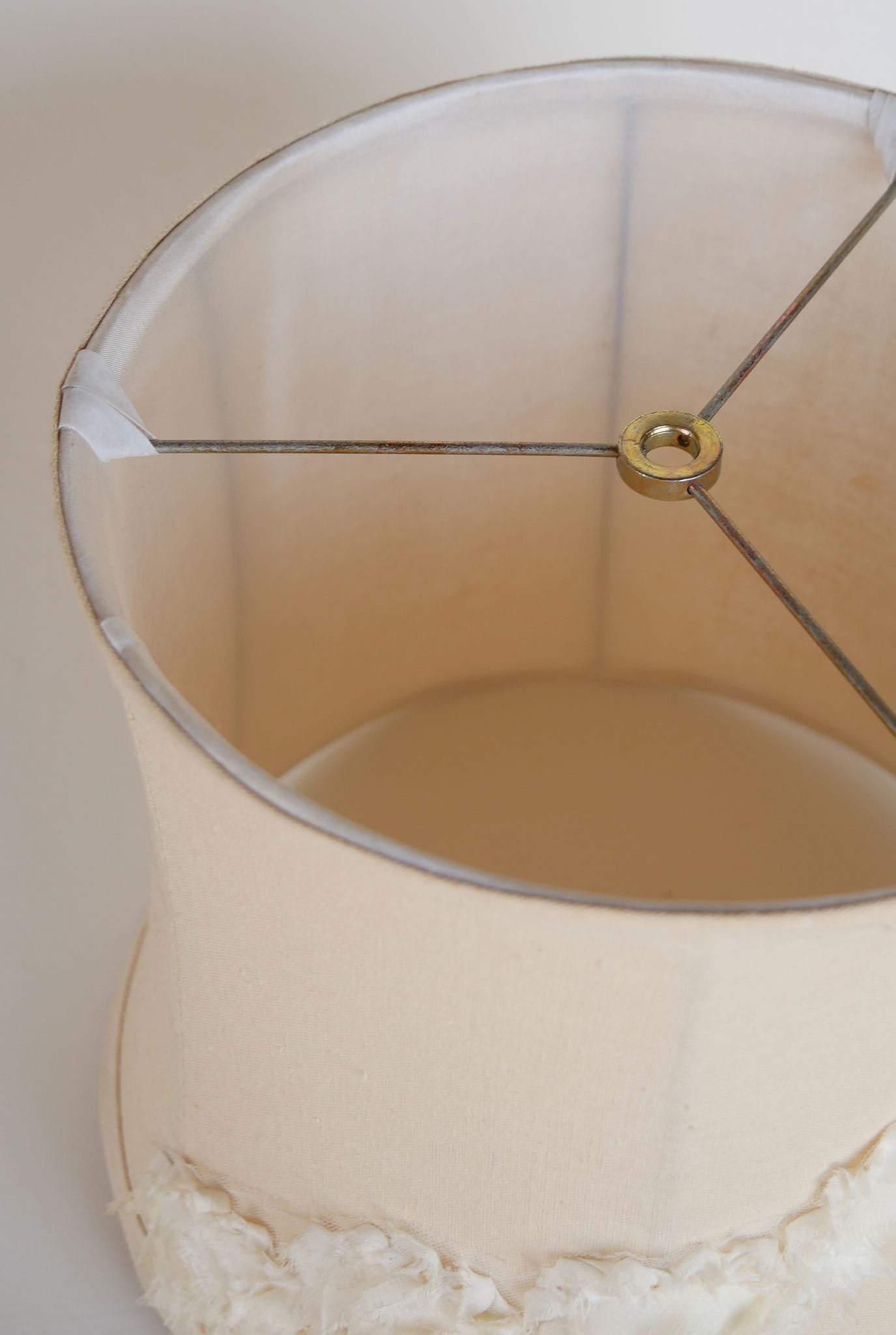 Vintage Linen Drum Lamp Shade with Floral Design, Shabby Chic Lamp Shade, Vintage Linen Shade, Vintage Linen Lamp Shade, Vintage COttagecore Lamp Shade, Vintage Cottagecore Decor, Vintage COttage Lighting