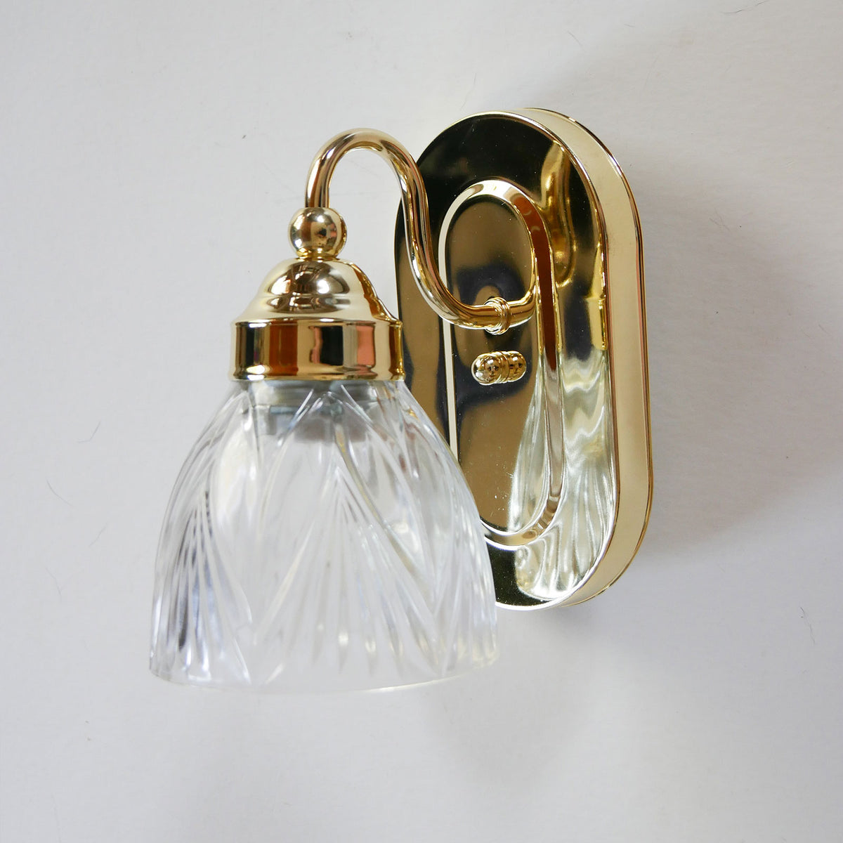 Vintage Gold Wall Sconce with Cut Glass Shade, Vintage Wall Sconce, Vintage Gold Wall Light, Cottagecore Wall Light, Gold Vintage Wall Light