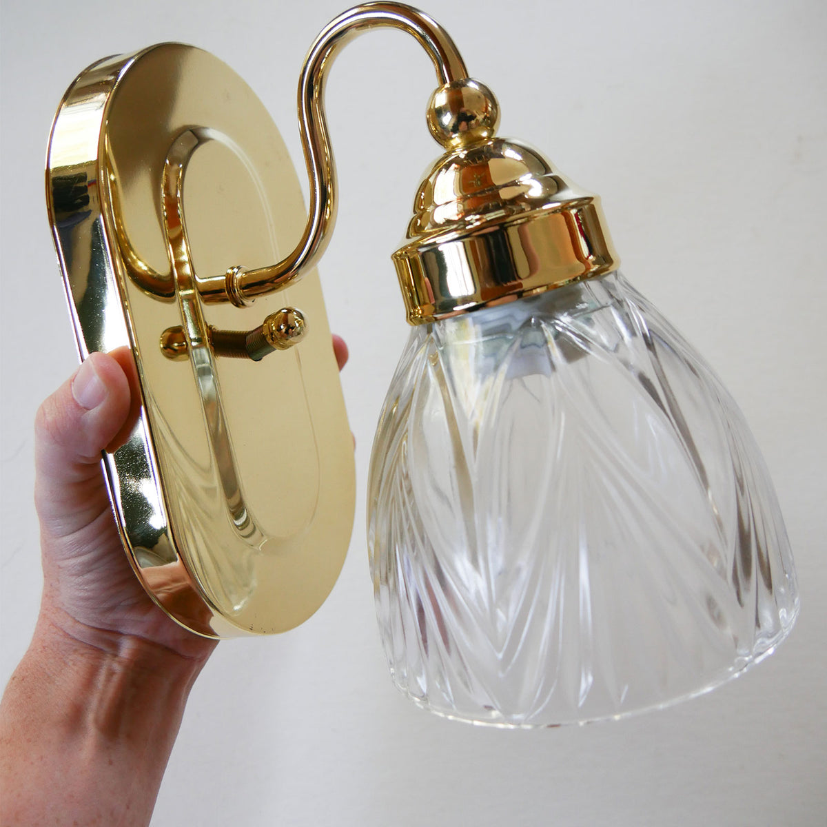 Vintage Gold Wall Sconce with Cut Glass Shade, Vintage Wall Sconce, Vintage Gold Wall Light, Cottagecore Wall Light, Gold Vintage Wall Light