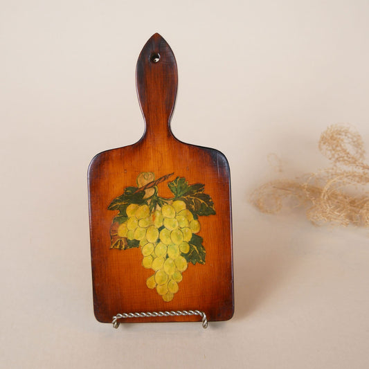 Grapes-on-Vine-Cheese-Board-Vintage-Kitchen-Decor
