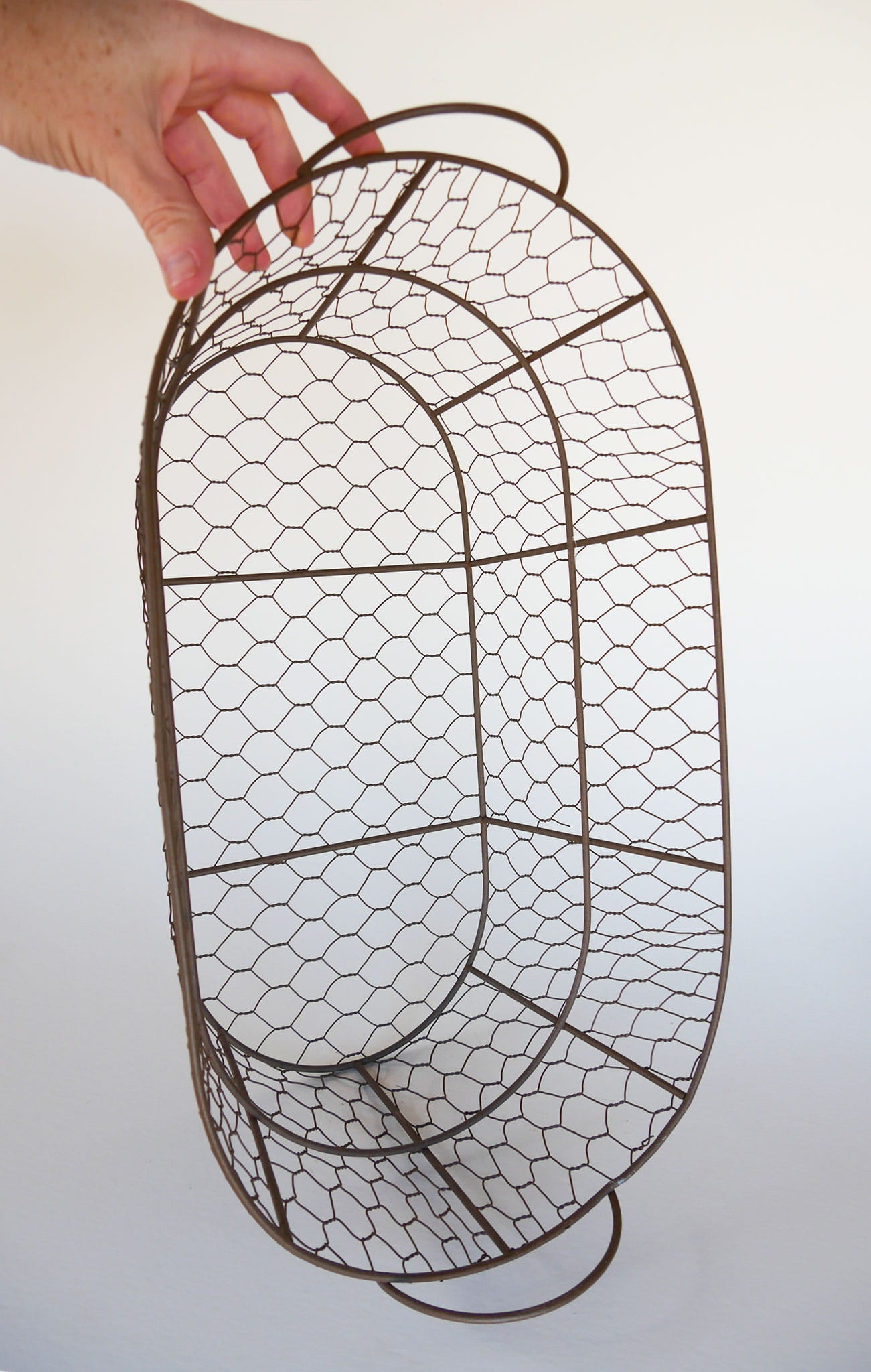 Vintage Country Wire Basket, Vintage Farmhouse Basket, Vintage Egg Basket, Vintage Kitchen Basket Decor, Vintage Kitchen Decor, Vintage Wire Basket Decor, Vintage Chicken Wire Basket, Vintage Home Decor