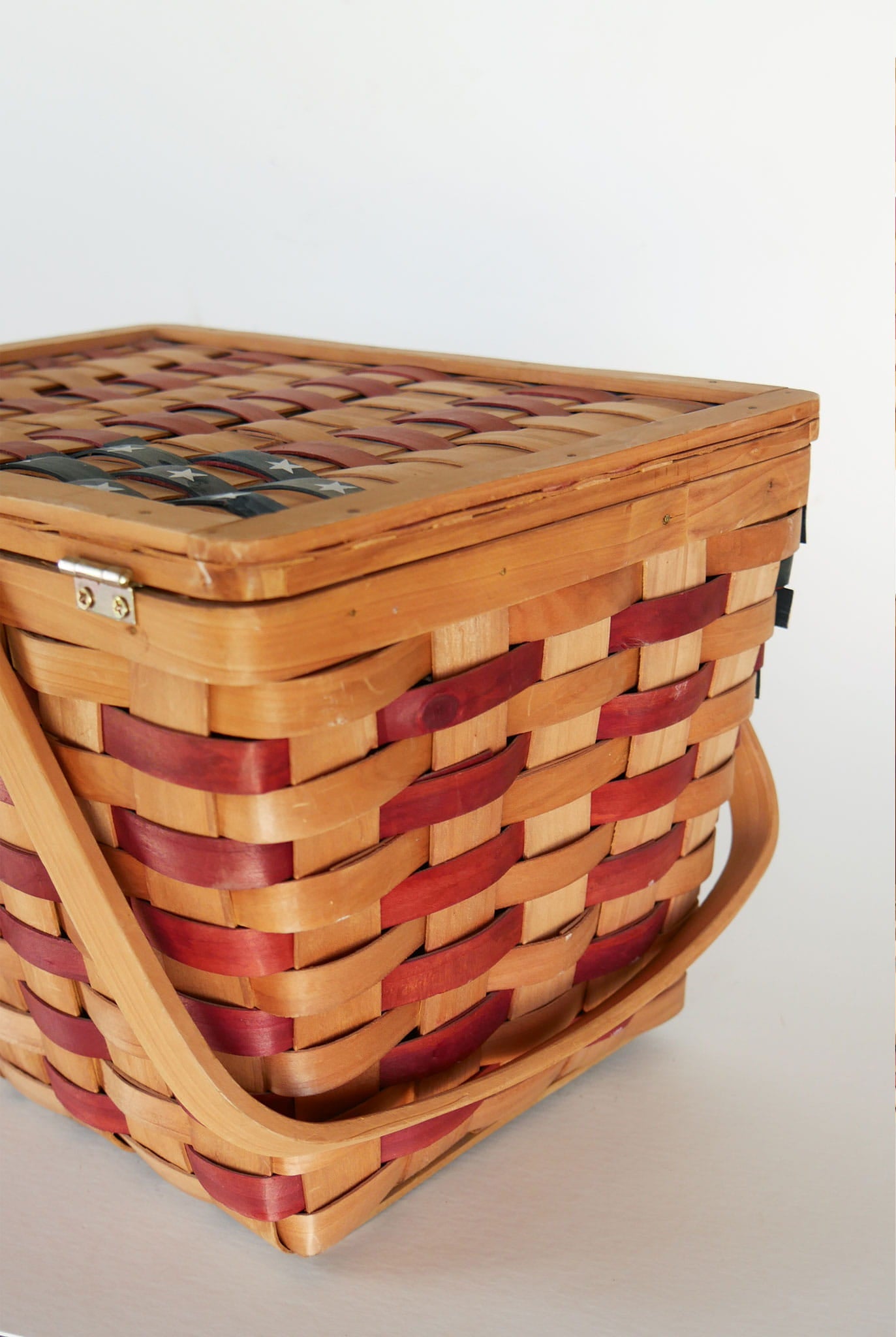 Large American Flag Picnic Basket, American Flag Basket, Vintage Fourth of July Basket, Vintage American Flag Picnic Basket
