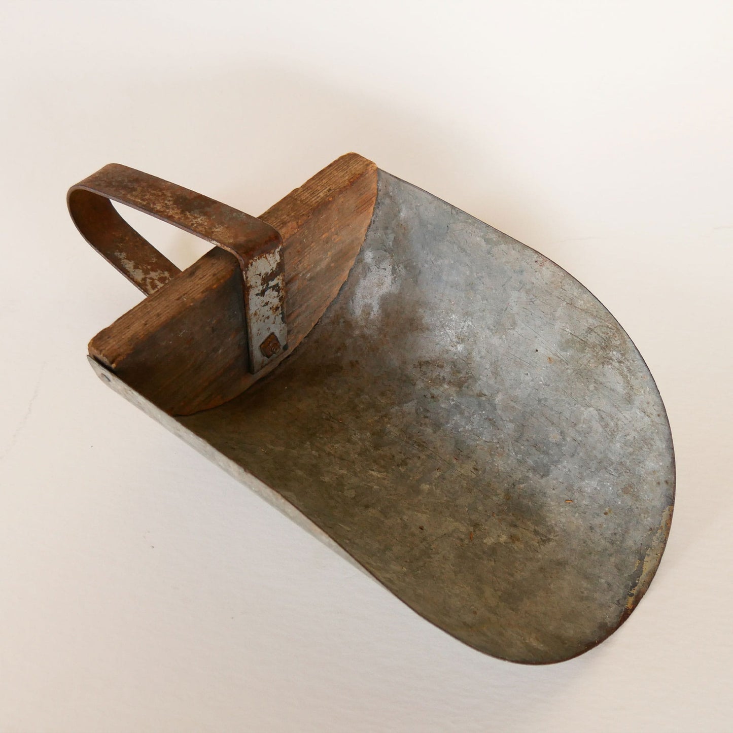 Antique Metal and Wood Feed Scoop, Primitive Decor, Primtiive Scoop, Large Vintage Metal Scoop, Primitive Kitchen Decor, Antique Scoop
