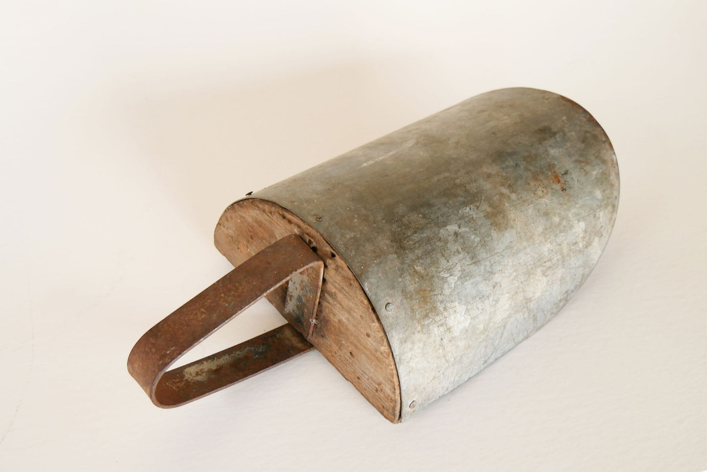 Antique Metal and Wood Feed Scoop, Primitive Decor, Primtiive Scoop, Large Vintage Metal Scoop, Primitive Kitchen Decor, Antique Scoop