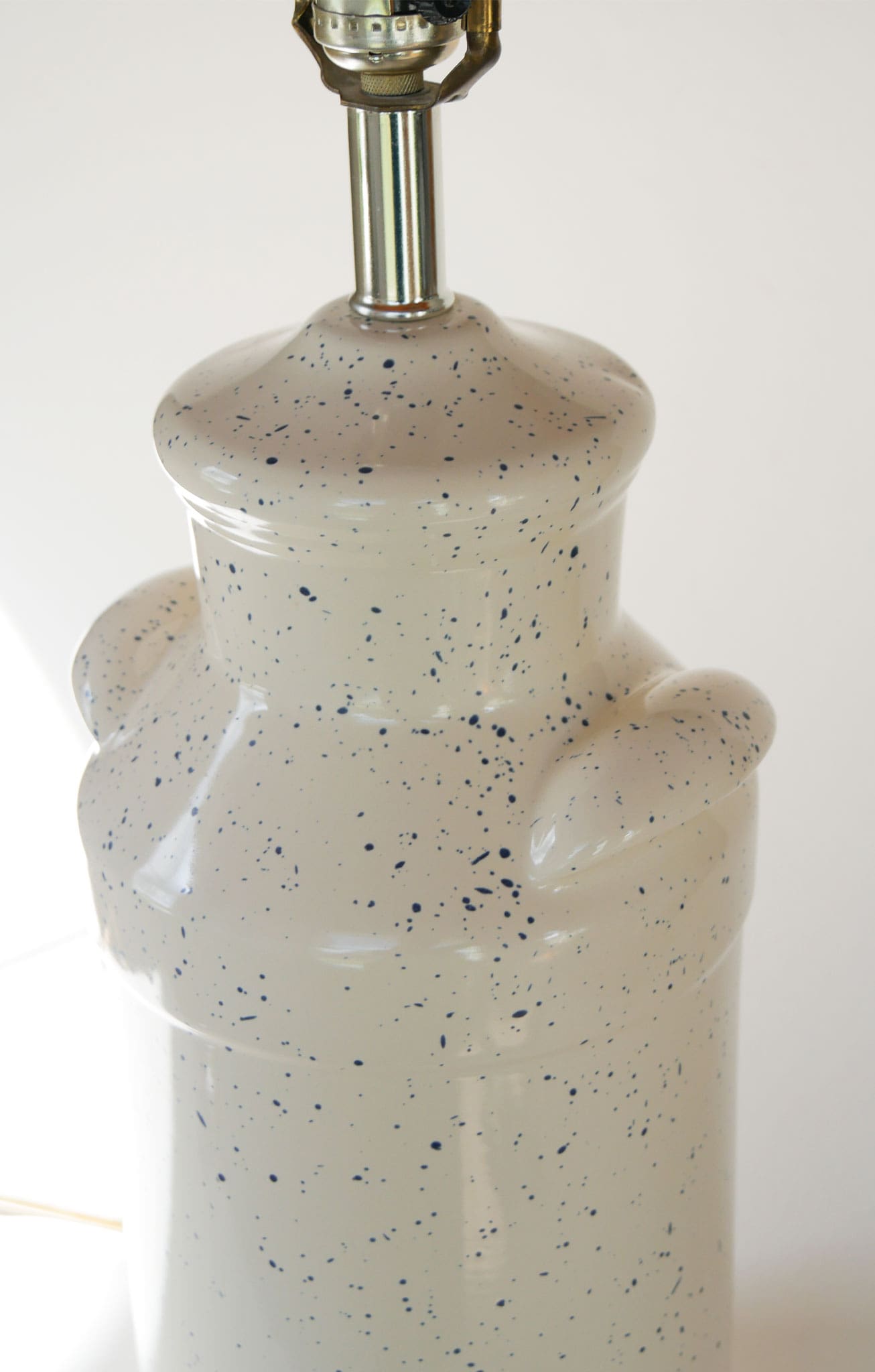White and Blue Speckled Milk Can Lamp, Milk Can Lamp, Farmhouse Lamp, Vintage Farmhouse Lighting, Vintage Milk Can Lamp