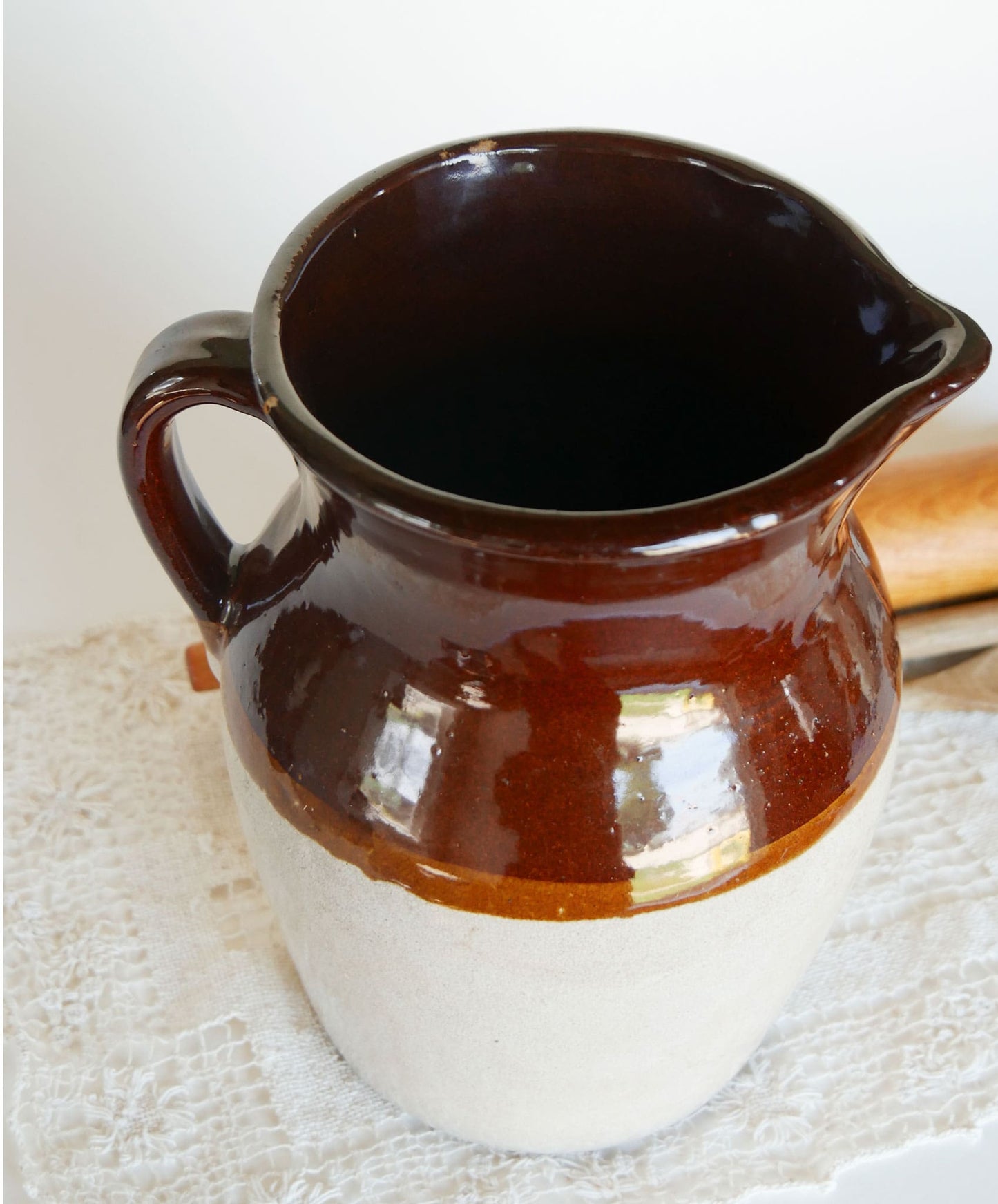 Large Vintage Two-Tone Pottery Stoneware Pitcher, Roseville Pitcher Made in USA Vintage Farmhouse Pottery Pitcher, Vintage Farmhouse Stoneware 