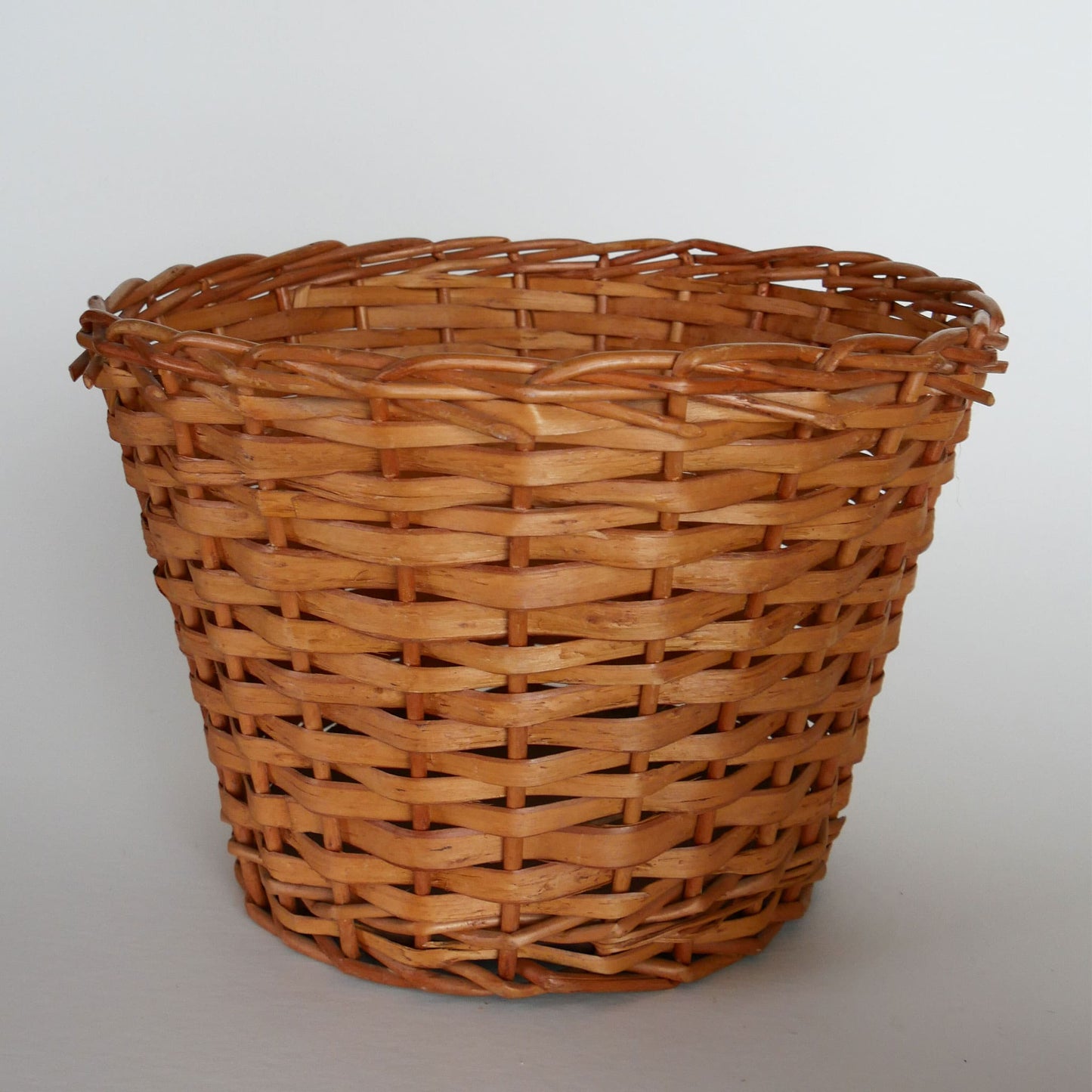 Vintage Wicker Plant Holder, Vintage Wicker Tree Stand, Vintage Wicker Basket, Basket Planter