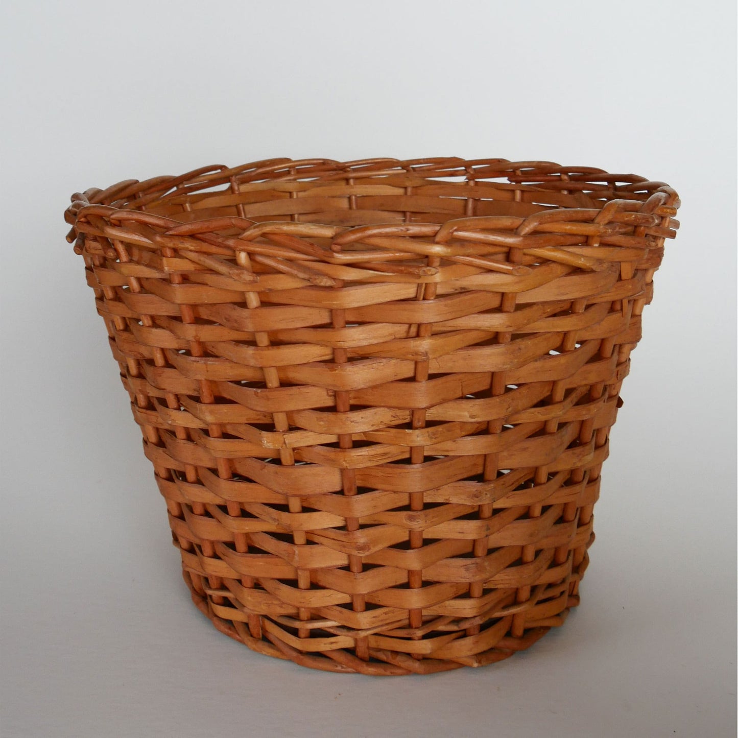 Vintage Wicker Plant Holder, Vintage Wicker Tree Stand, Vintage Wicker Basket, Basket Planter