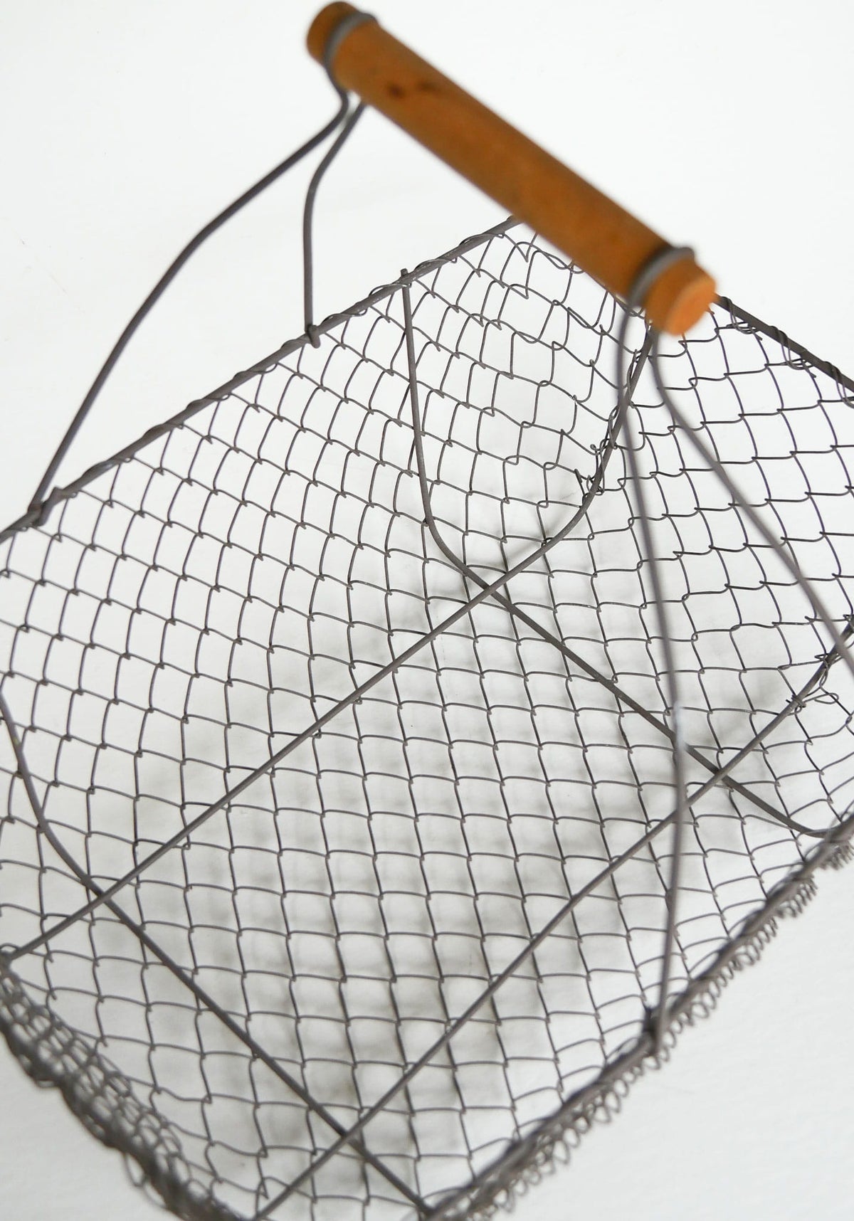 Vintage Chicken Wire Handle Gathering Basket, Vintage Wire Egg Basket, Vintage Wire Basket, Vintage Wire Gathering Basket, Vintage Egg Basket, Vintage Wire Egg Basket, Vintage Egg Basket