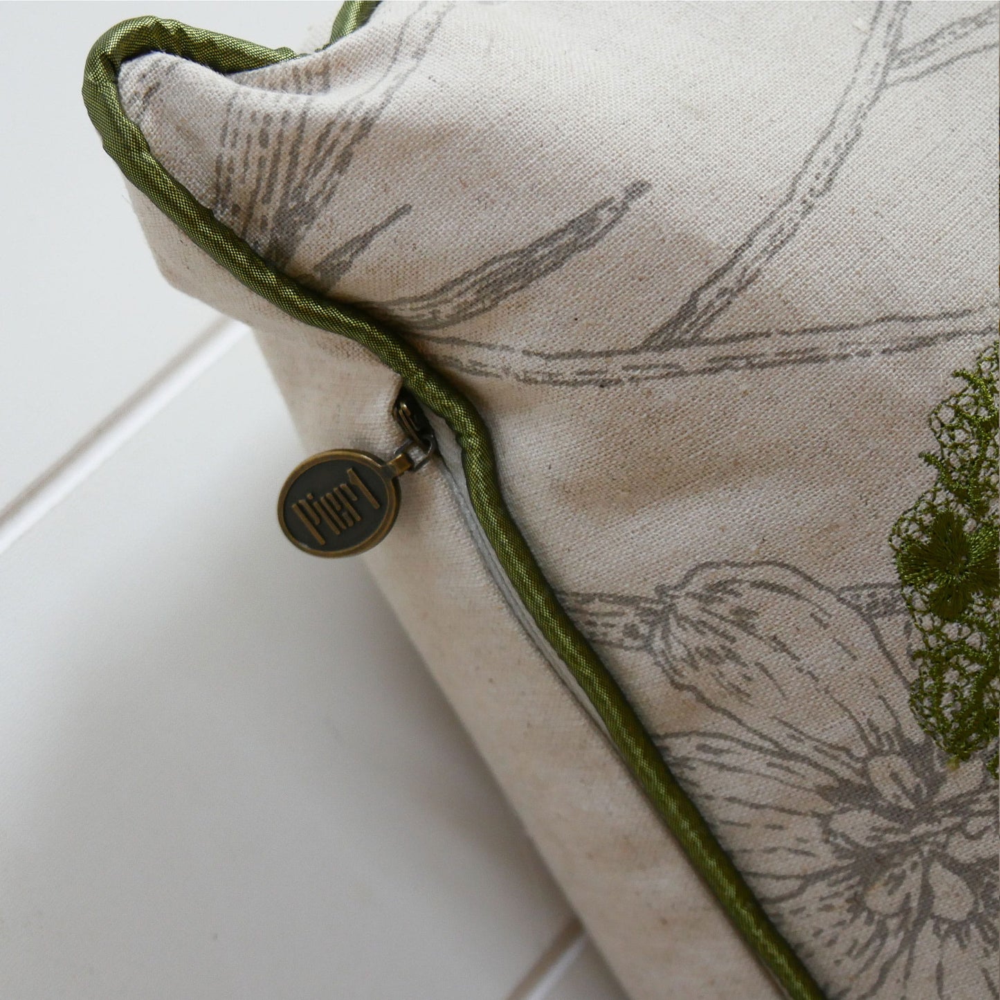 Vintage Linen Heron Accent Pillow, Vintage Linen Heron Throw Pillow, Vintage Bird Pillow, Vintage Bird Pillow, Heron Bird Pillow, Crane Bird Pillow, Stork Bird Pillow