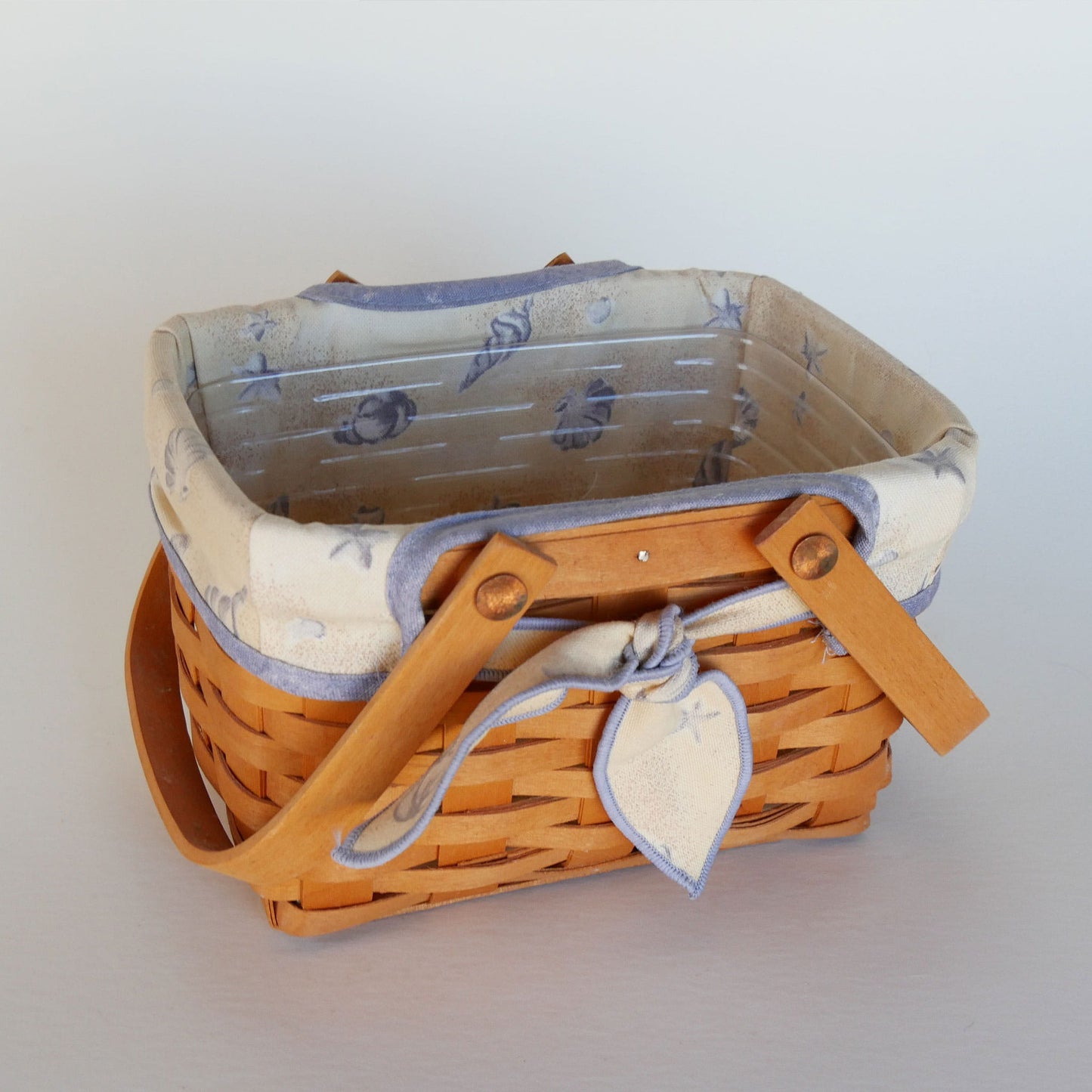 Longaberger Seashell Basket with Fabric Liner, Vintage Longaberger Beach Basket, Vintage Longaberger Nautical Basket, Vintage Nautical Wicker Decor, Vintage Longaberger Market Basket, Vintage Longaberger Picnic Basket, Vintage Picnic Basket, Vintage Wicker Decor