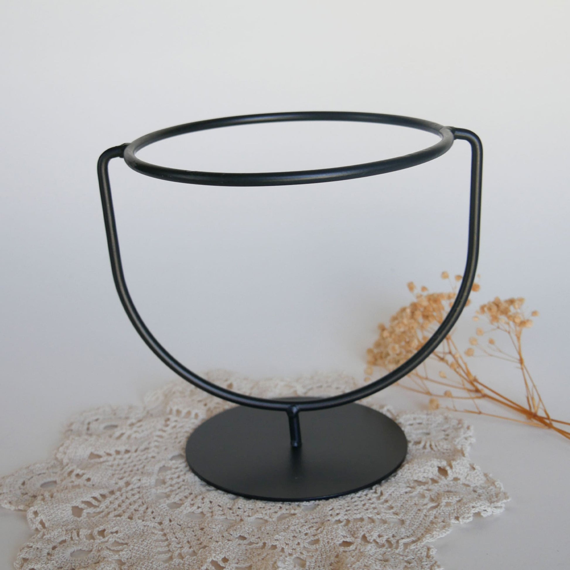 Matte Black Round Metal Plant Stand