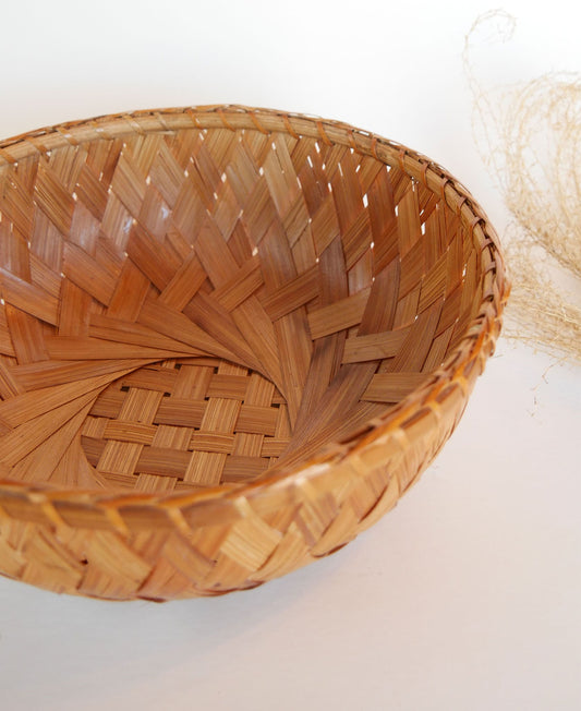 Vintage Large Woven Wicker Basket Bowl, Vintage Wicker Basket, Thrifted Wicker Baskets, Basket Gallery Wall, Basket Wall DEcor