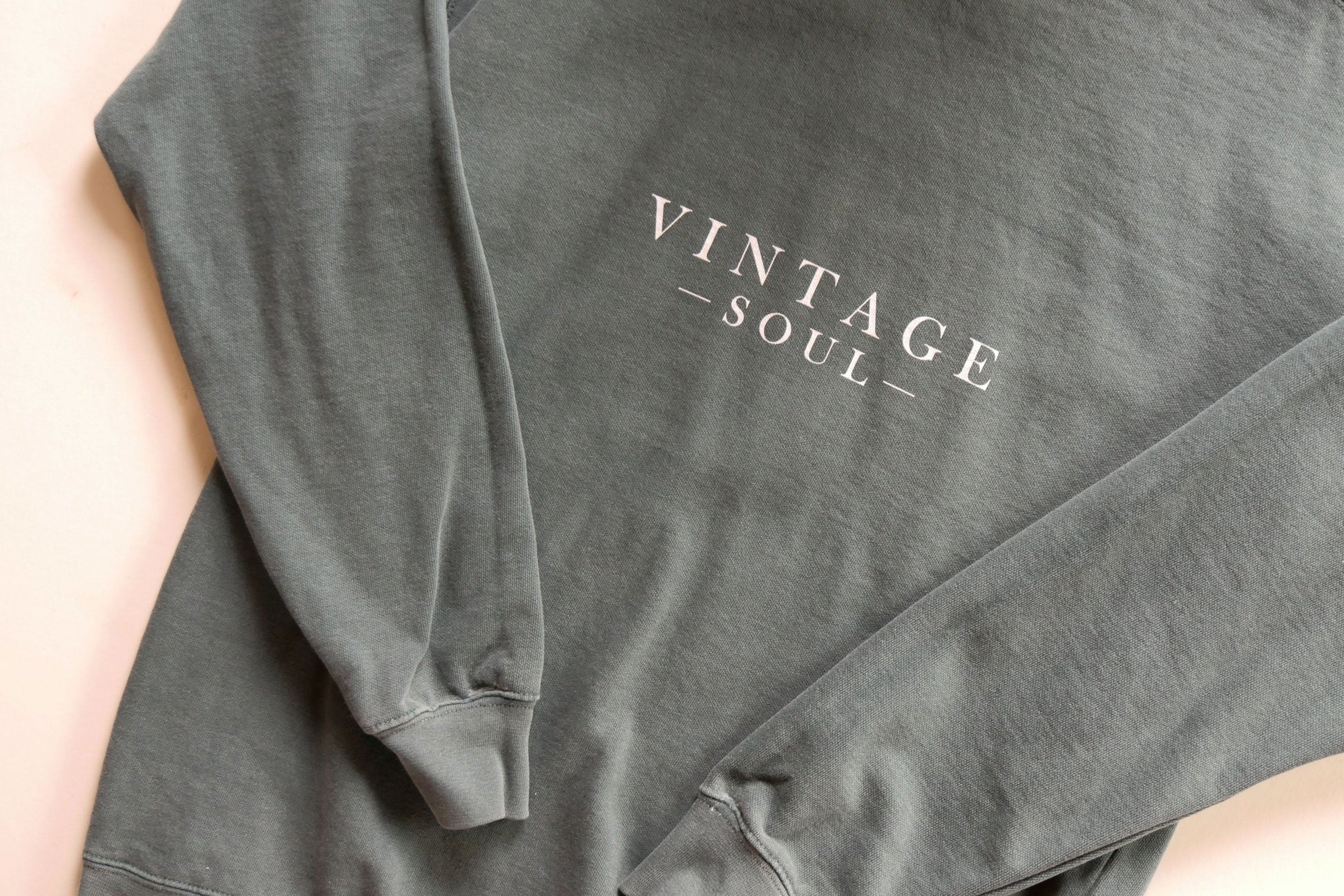 Vintage Soul Sweatshirt, Vintage Soul Ivory Tee, Vintage Soul Saying Shirt, Vintage Saying shirt, Vintage Soul Green Tee, Vintage Soul Green Sweatshirt, Vintage Saying Relaxed Fit Tee, Vintage Saying Relxed Fit Shirt, Vintage Saying Relxed Fit Tshirt, Comfort Colors Vintage Tee