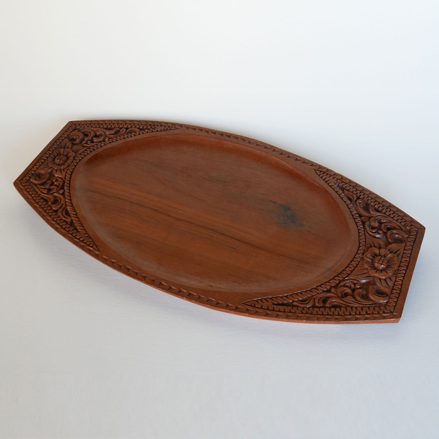 Vintage Floral Carved Oval Wood Tray, Vintage Wood Tray, Vintage Decorative Wood tray, Vintage Floral Tray, Vintage Floral Wood Tray, Vintage Home Decor