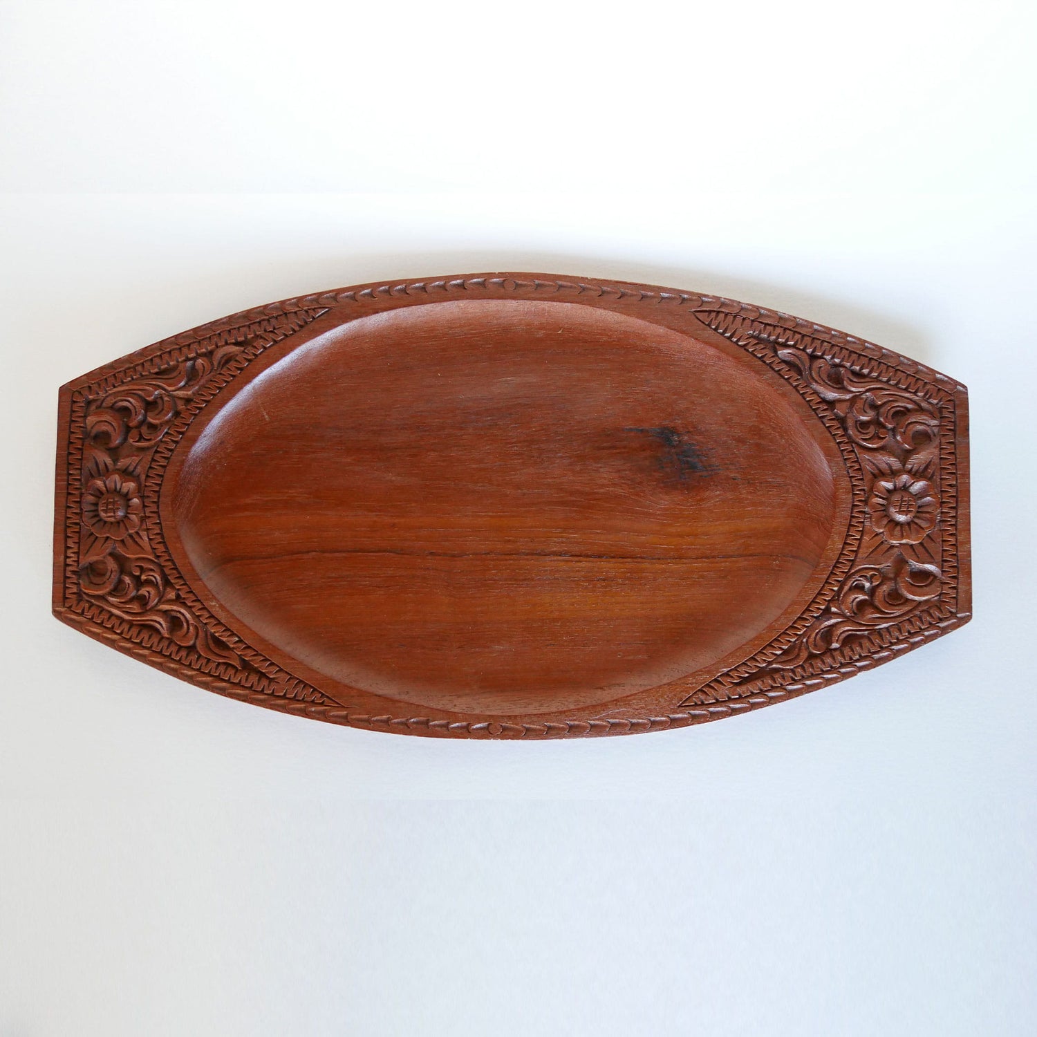 Vintage Floral Carved Oval Wood Tray, Vintage Wood Tray, Vintage Decorative Wood tray, Vintage Floral Tray, Vintage Floral Wood Tray, Vintage Home Decor