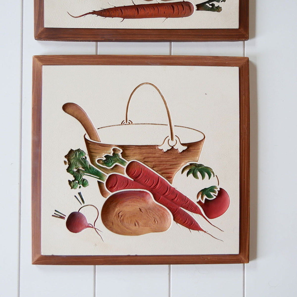 Pair of Vintage Chalkware Vegetable Garden Plaques, Farmhouse Garden Plaque, Vegetable Garden Wall Art, Vintage Garden Wall Art, Vintage Garden Plaque