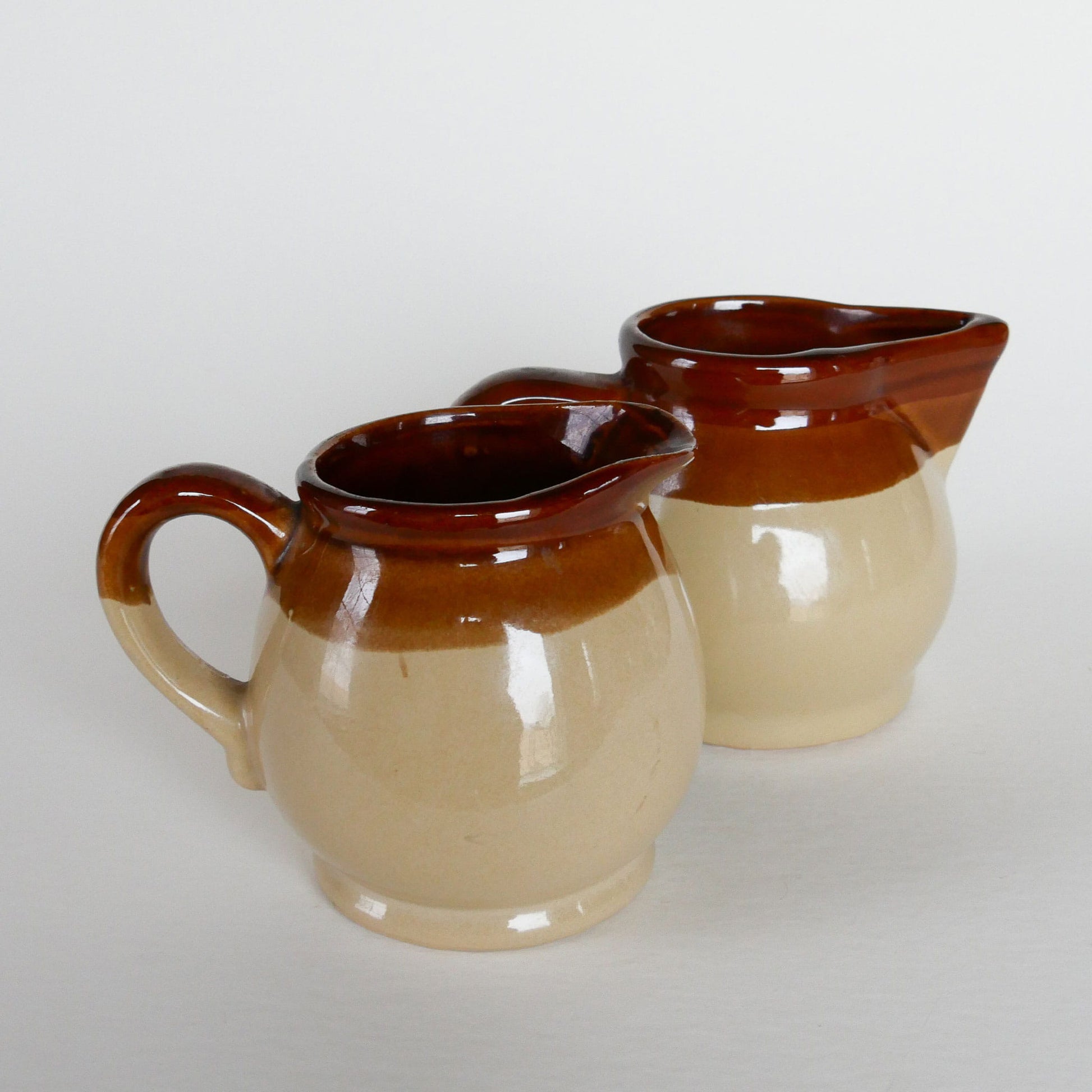 Pair of Vintage Two-Tone Stoneware Creamer Pitchers, Vintage Stoneware Creamers, Vintage Two Tone Creamer Set, Vintage Two Tone Cermanic Creamers, Vintage Farmhouse Stoneware, Vintage Home DEcor