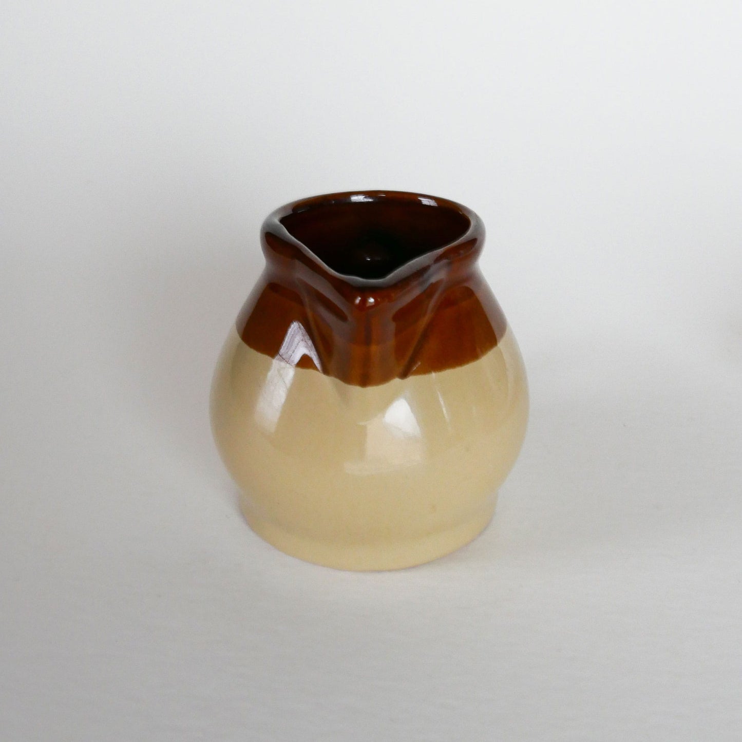 Pair of Vintage Two-Tone Stoneware Creamer Pitchers, Vintage Stoneware Creamers, Vintage Two Tone Creamer Set, Vintage Two Tone Cermanic Creamers, Vintage Farmhouse Stoneware, Vintage Home DEcor