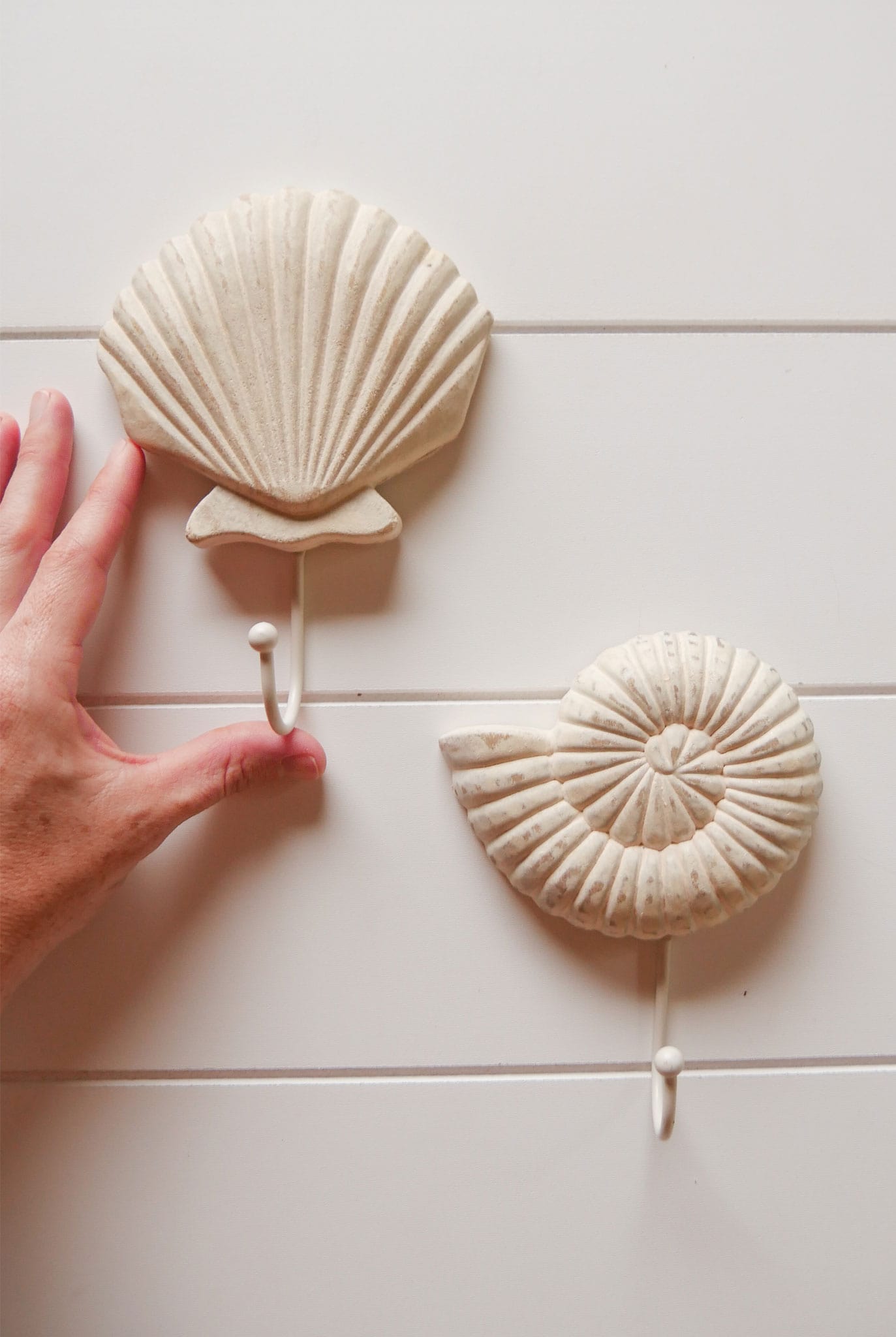 Pair of Ivory Shell Wall Hooks VIntage Nautical Wall Decor Vintage Coastal Wall Decor, Beach House Wall Decor Coastal Bathroom Decor Nautical Bathroom Decor