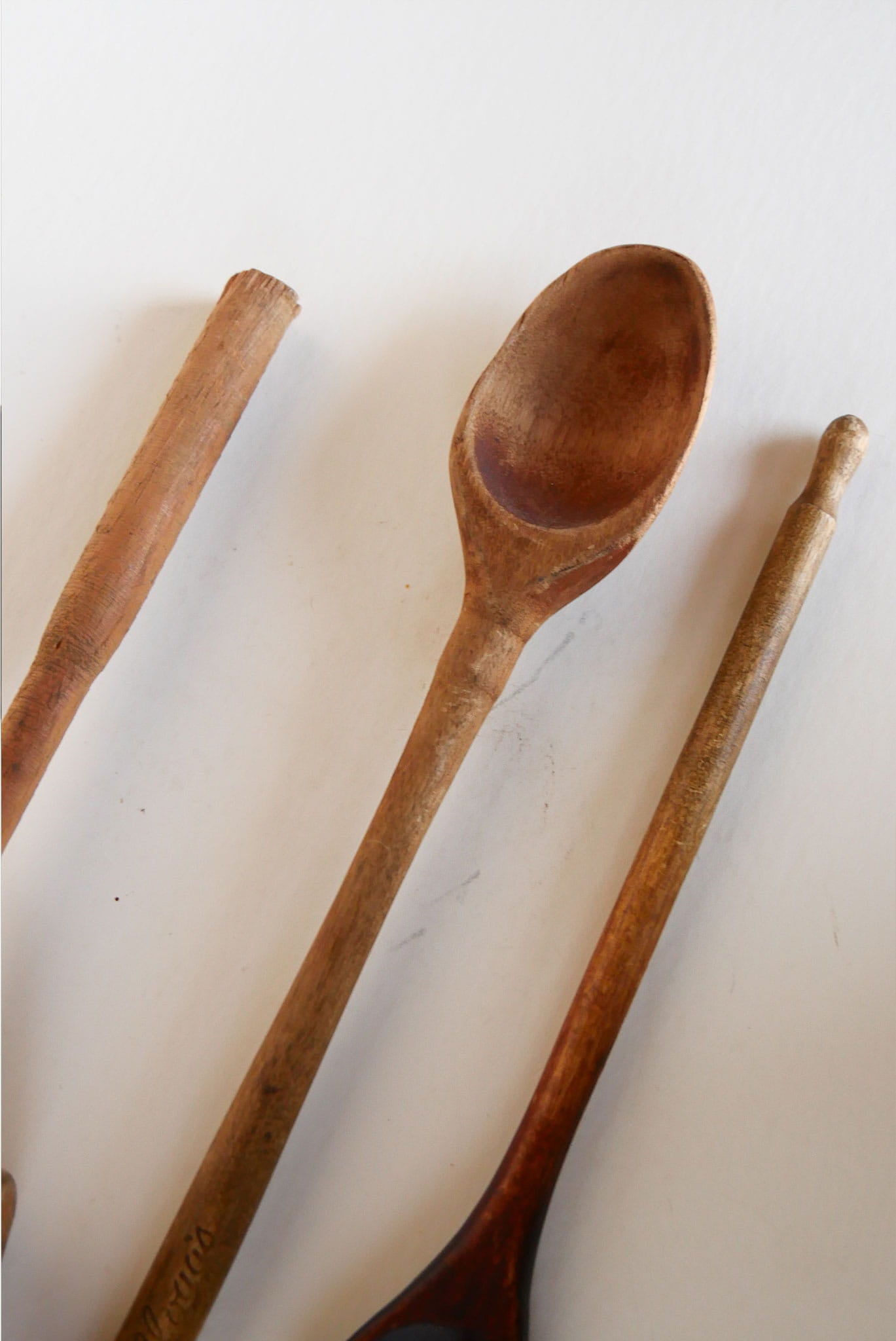 Primitive Wood Utensil Set, Primtivei Kitchen Utensils, Primitive Kitchen DEcor, Vintage Wood Utensils, Vintage Kitchen DEcor, Vintage Farmhouse Kitchen DEcor, Vintage Primitive Kitchen Spoons, Primitive Spoons