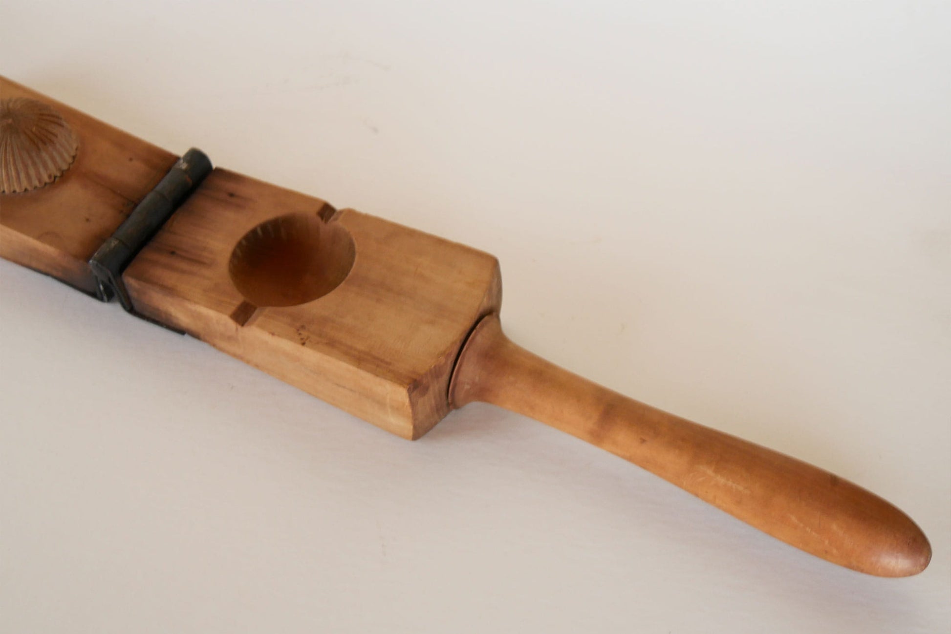 Primitive Wood Lemon Squeezer, Farmhouse Decor, Vintage Wood mold, Vintage Wood Lemon Juicer, Primtive Kitchen Decor, Primitive Wood Decor, Vintage Kitchen Utensils, Primtive Wood Utensils