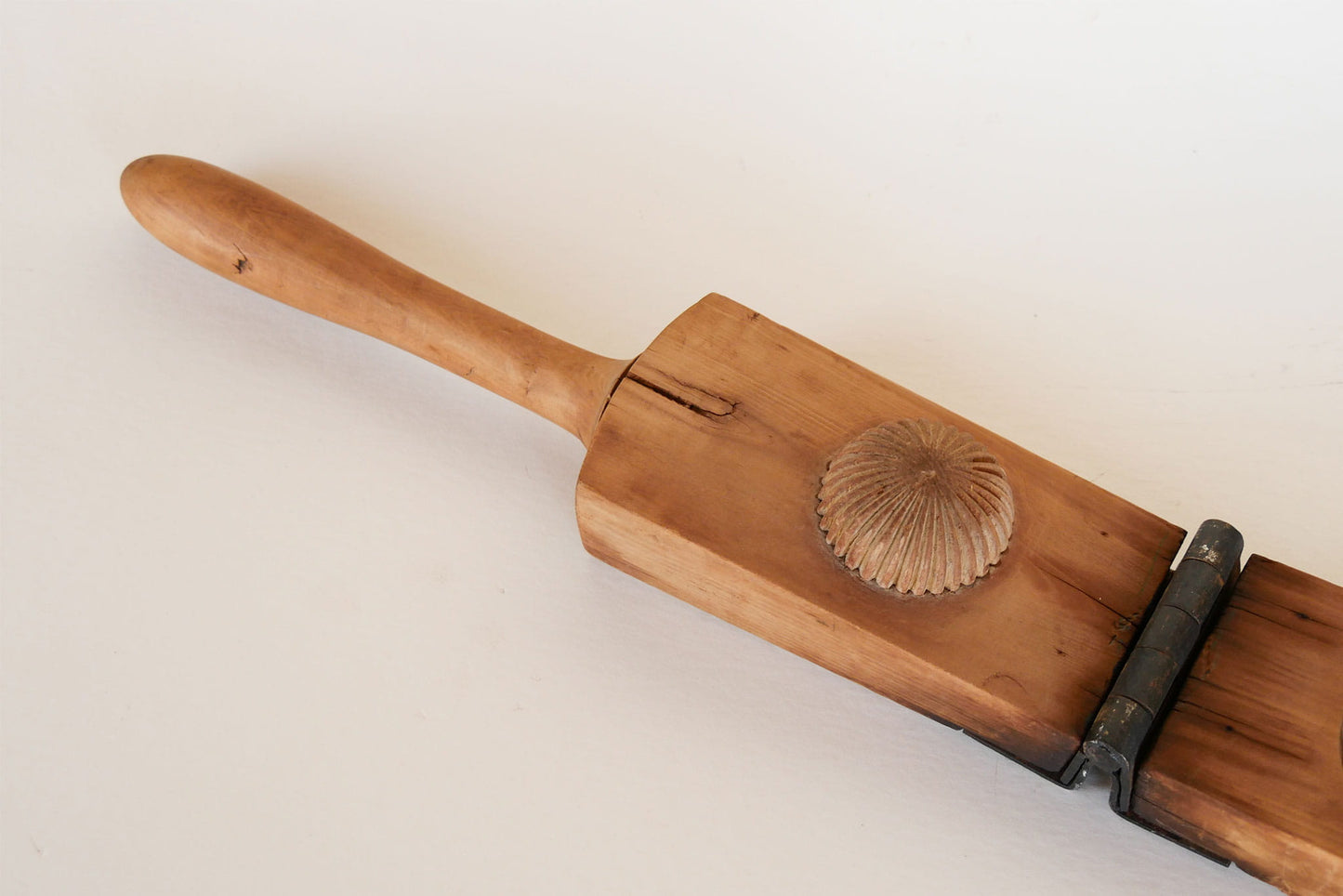 Primitive Wood Lemon Squeezer, Farmhouse Decor, Vintage Wood mold, Vintage Wood Lemon Juicer, Primtive Kitchen Decor, Primitive Wood Decor, Vintage Kitchen Utensils, Primtive Wood Utensils