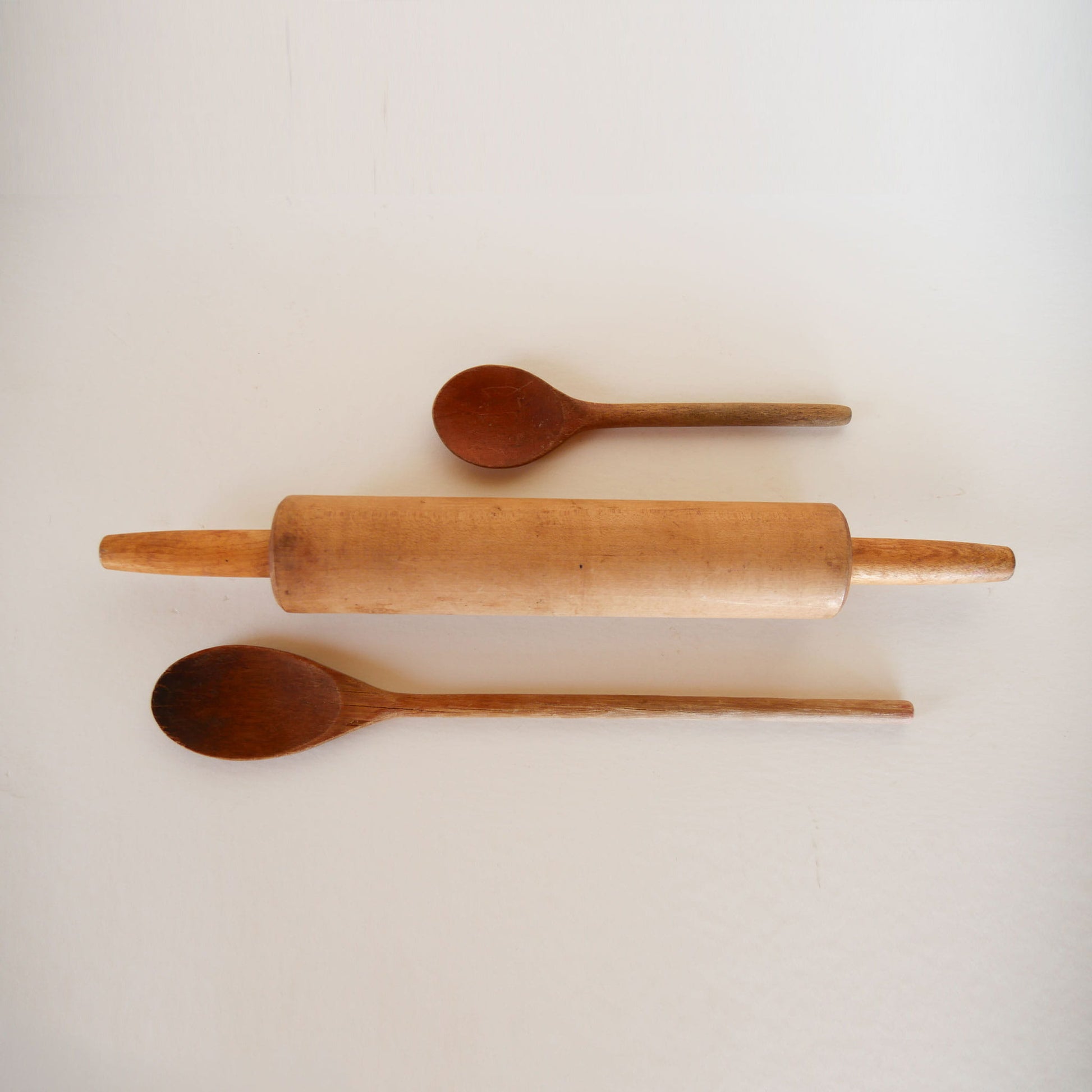 Primitive Wood Utensil Set, Primtivei Kitchen Utensils, Primitive Kitchen DEcor, Vintage Wood Utensils, Vintage Kitchen DEcor, Vintage Farmhouse Kitchen DEcor, Vintage Primitive Kitchen Spoons, Primitive Spoons